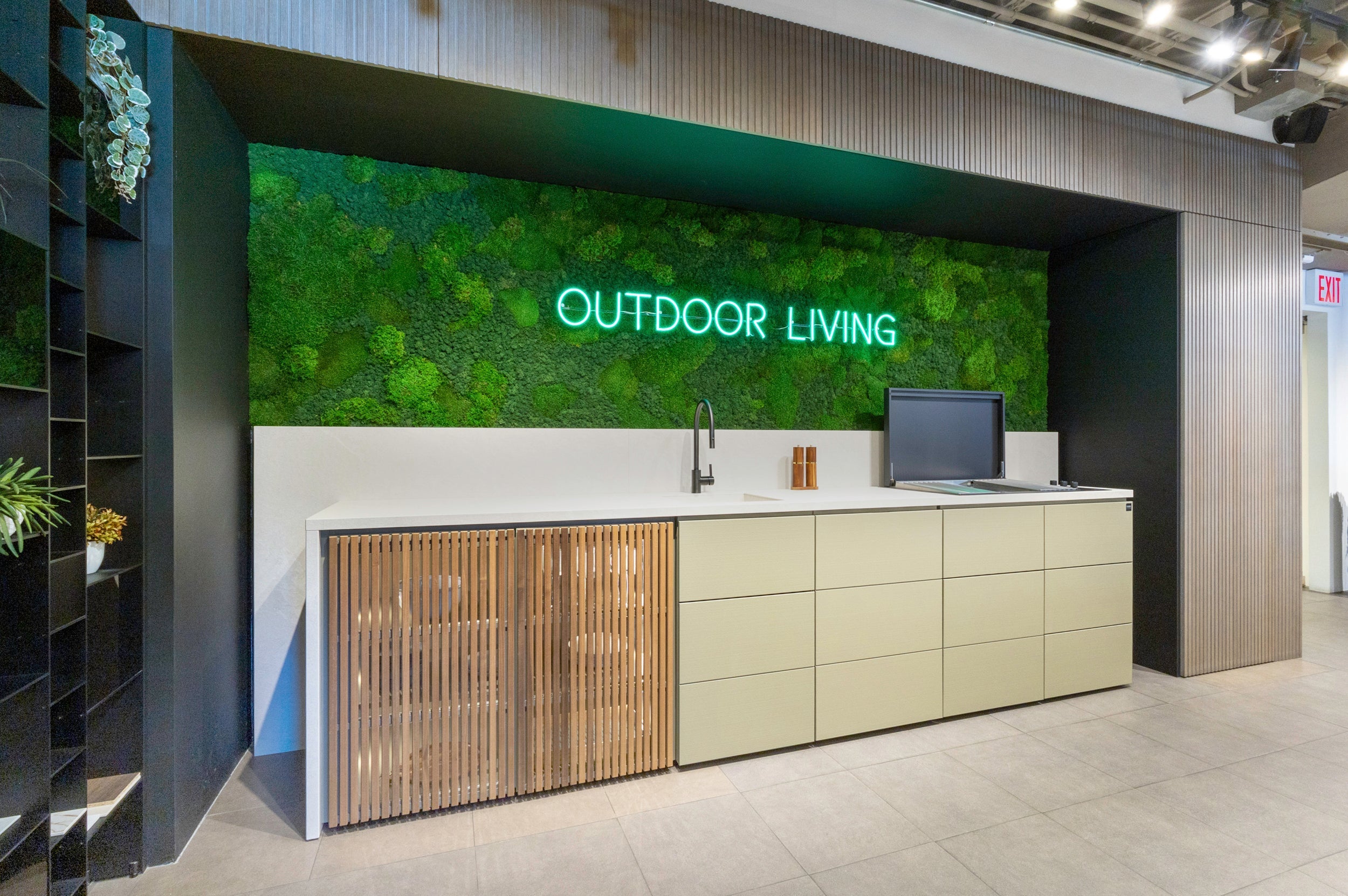 Luxury Outdoor Kitchens | Grills & Outdoor Appliances