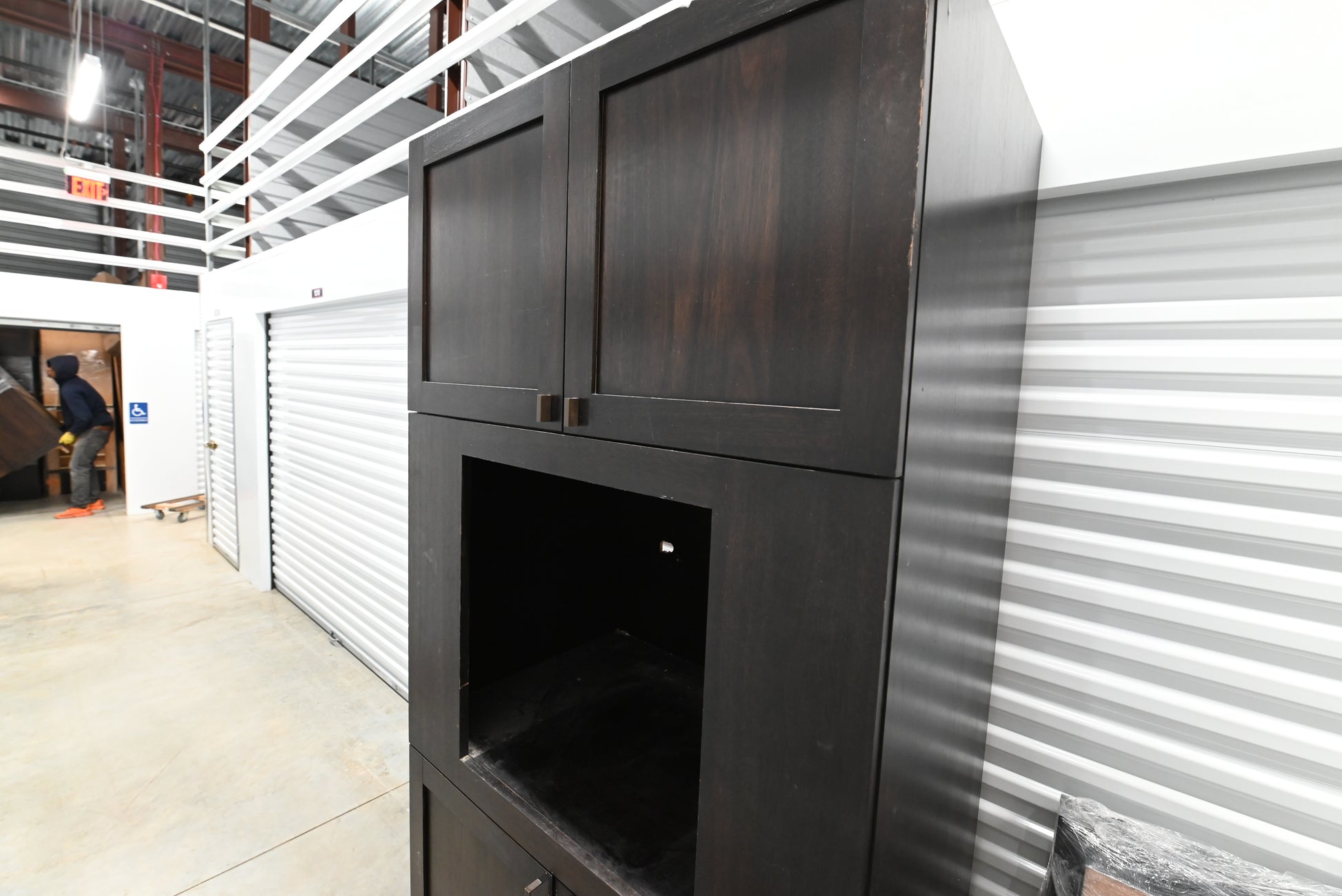 Traditional Dark Wooden Brown Kitchen with Island, Marble Countertops & Luxury Appliances