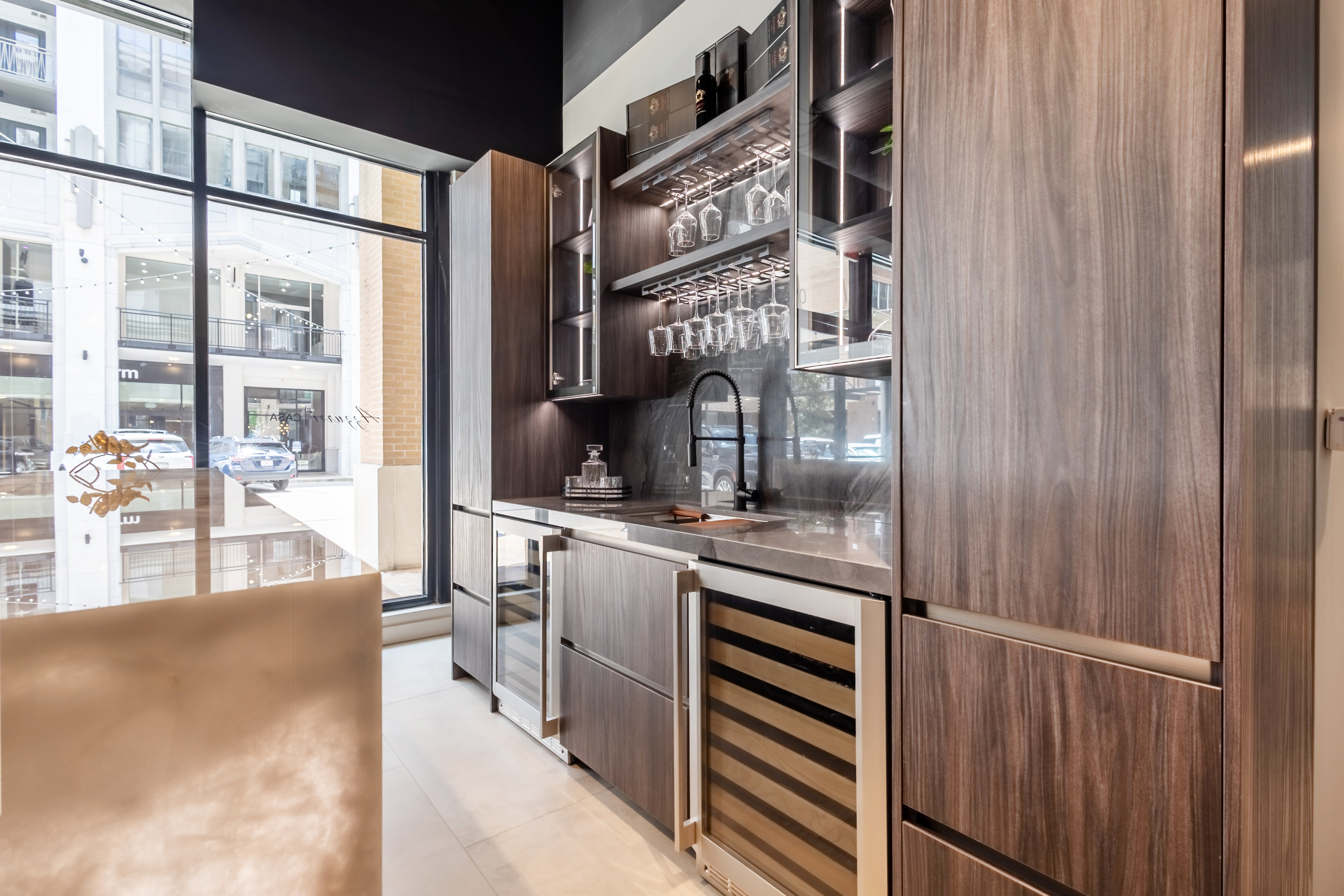Azzurri Casa Modern Wood Paneled Wet Wine Bar with Wine Wall and Onyx Countertops