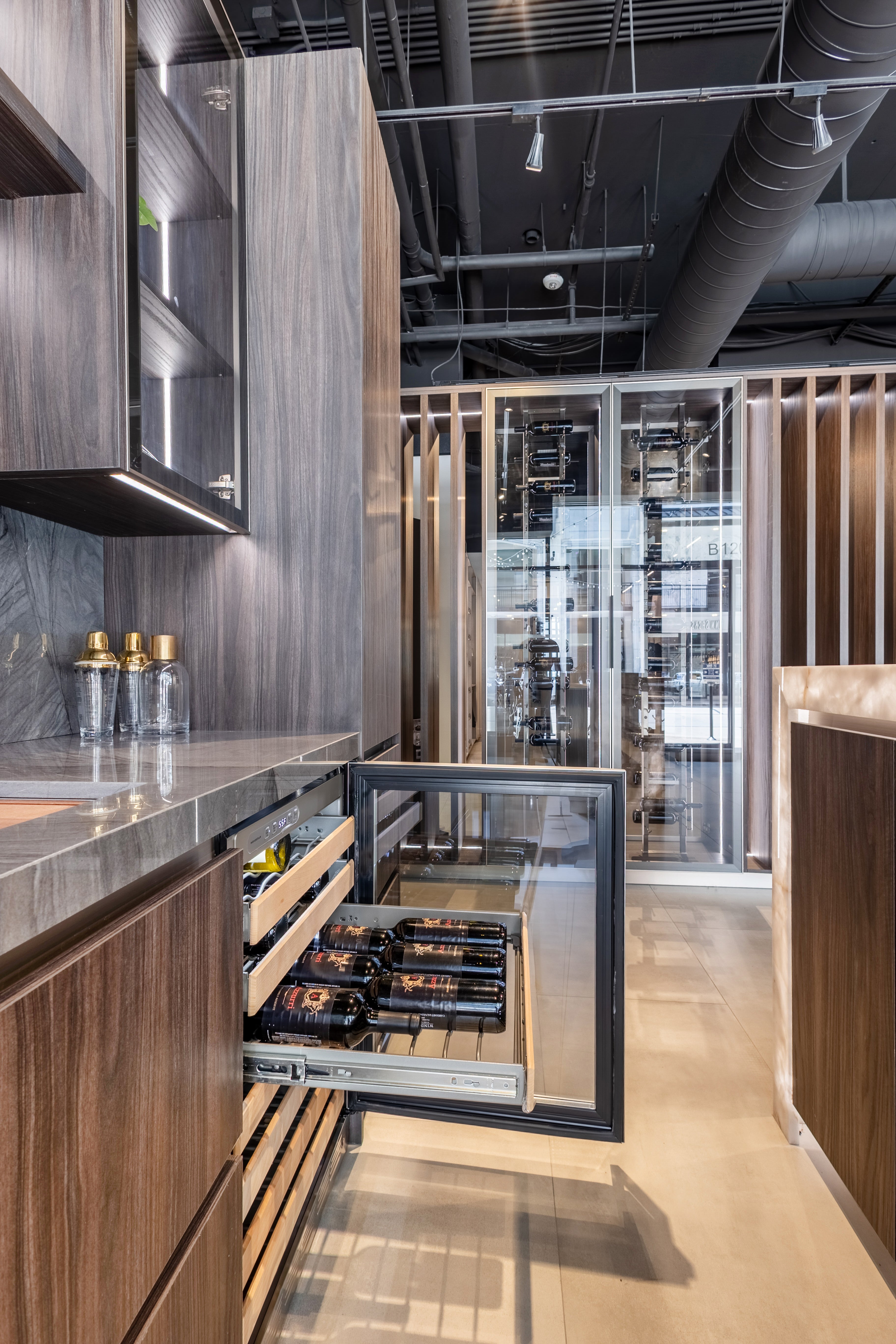 Azzurri Casa Modern Wood Paneled Wet Wine Bar with Wine Wall and Onyx Countertops
