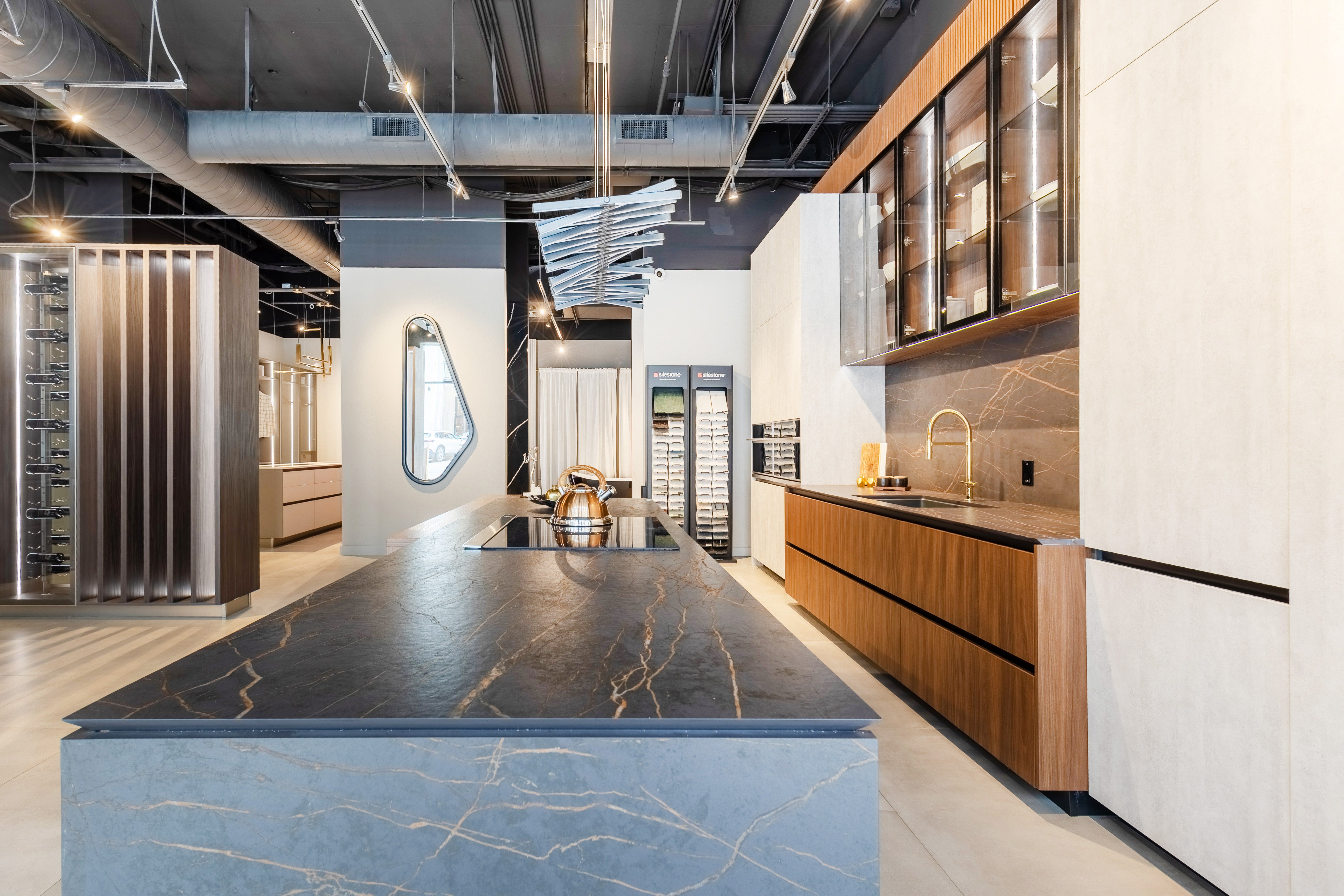 Azzurri Casa Dubai Style Modern Kitchen with Dekton Countertops and Monogram Appliances