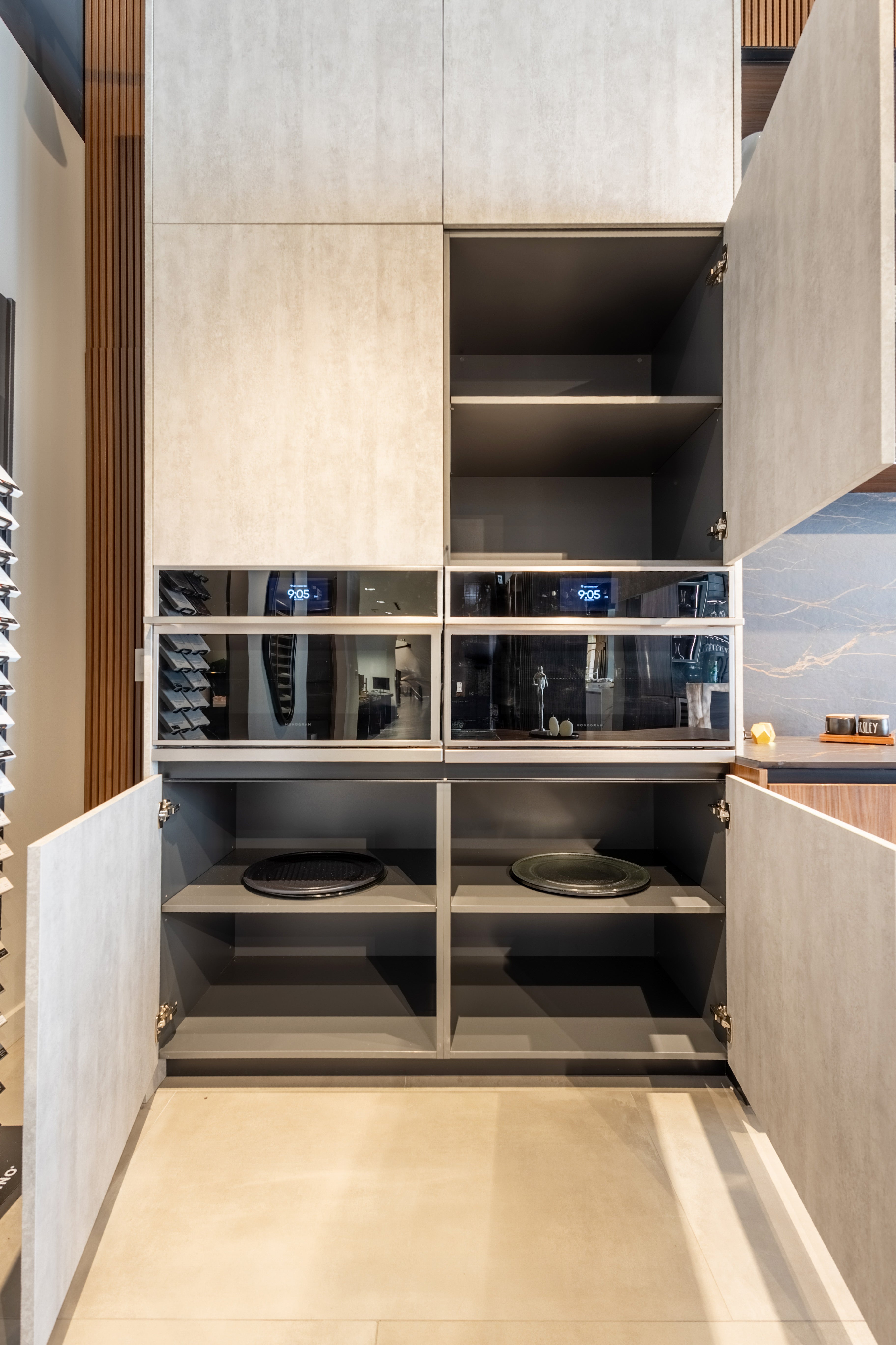 Azzurri Casa Dubai Style Modern Kitchen with Dekton Countertops and Monogram Appliances