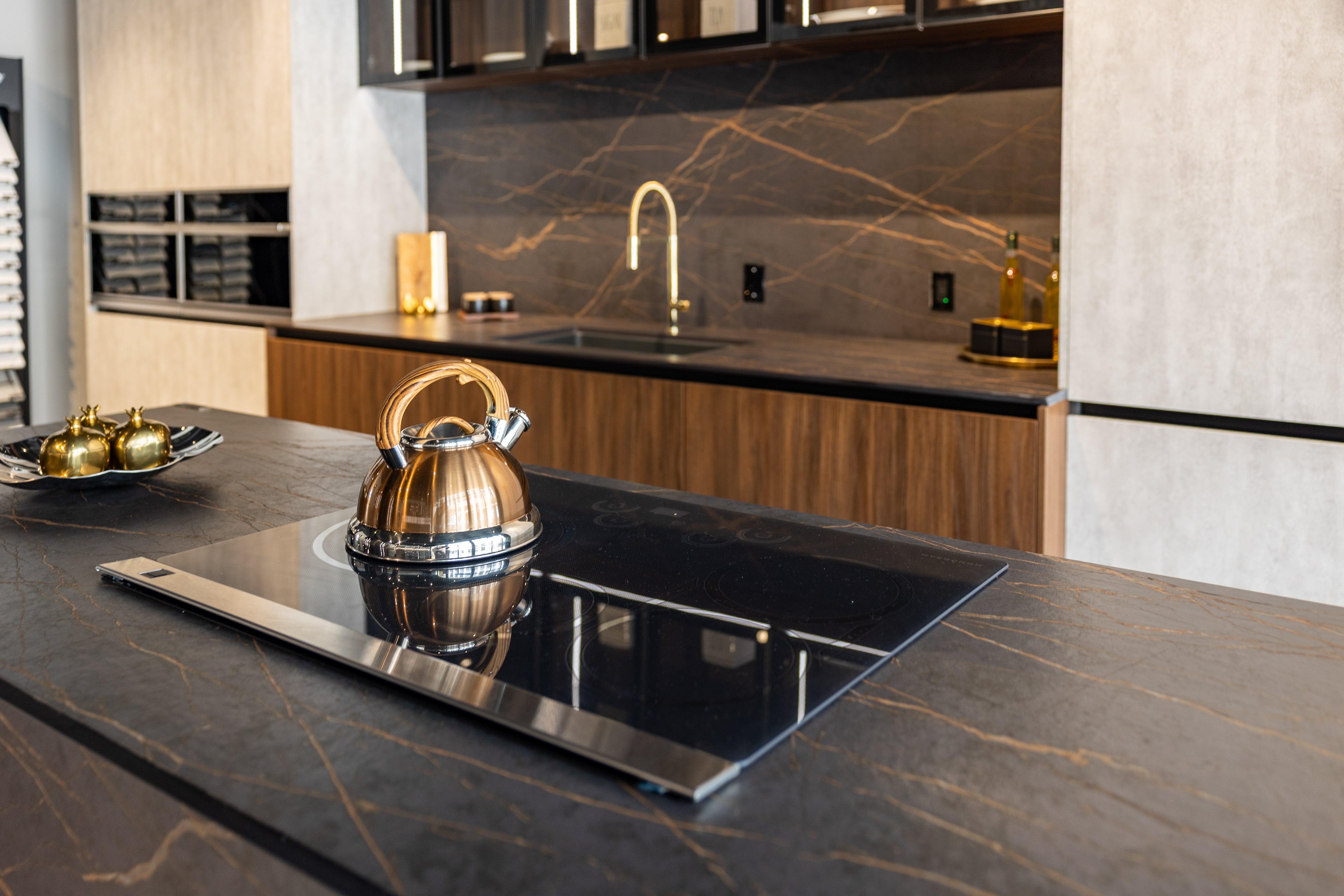 Azzurri Casa Dubai Style Modern Kitchen with Dekton Countertops and Monogram Appliances
