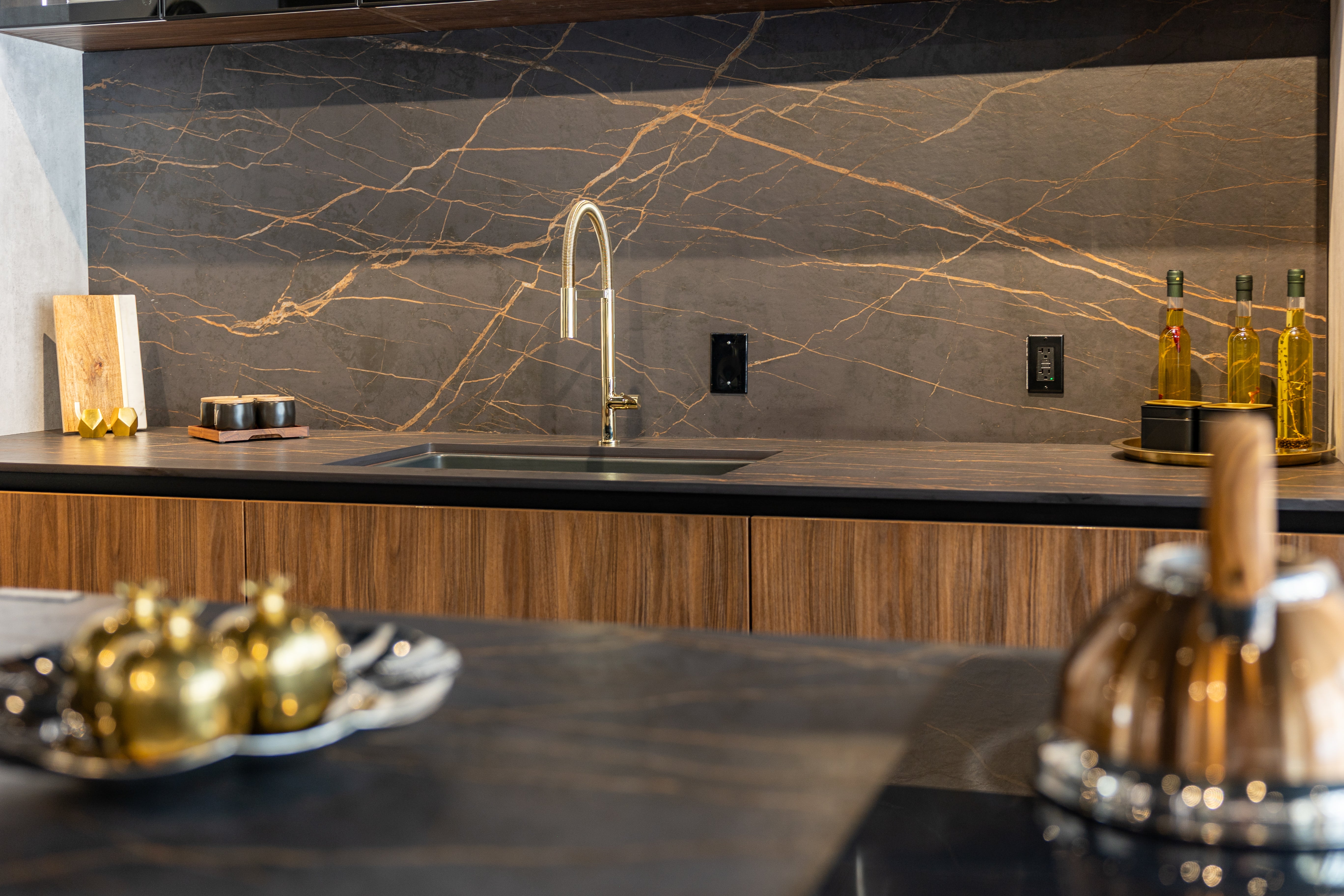 Azzurri Casa Dubai Style Modern Kitchen with Dekton Countertops and Monogram Appliances