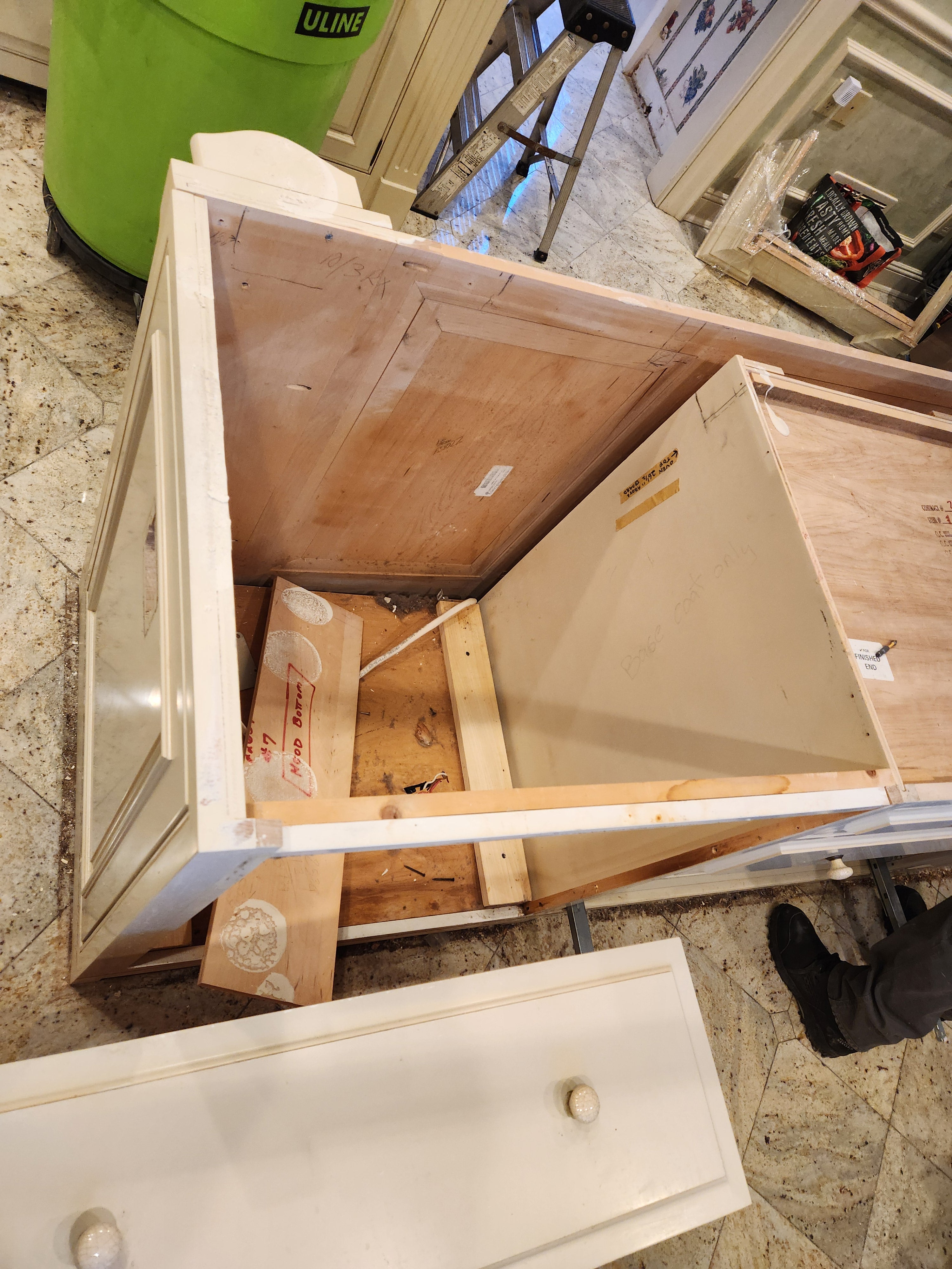 Form LTD Traditional Cream Kitchen with Island, Granite Countertops & Appliances