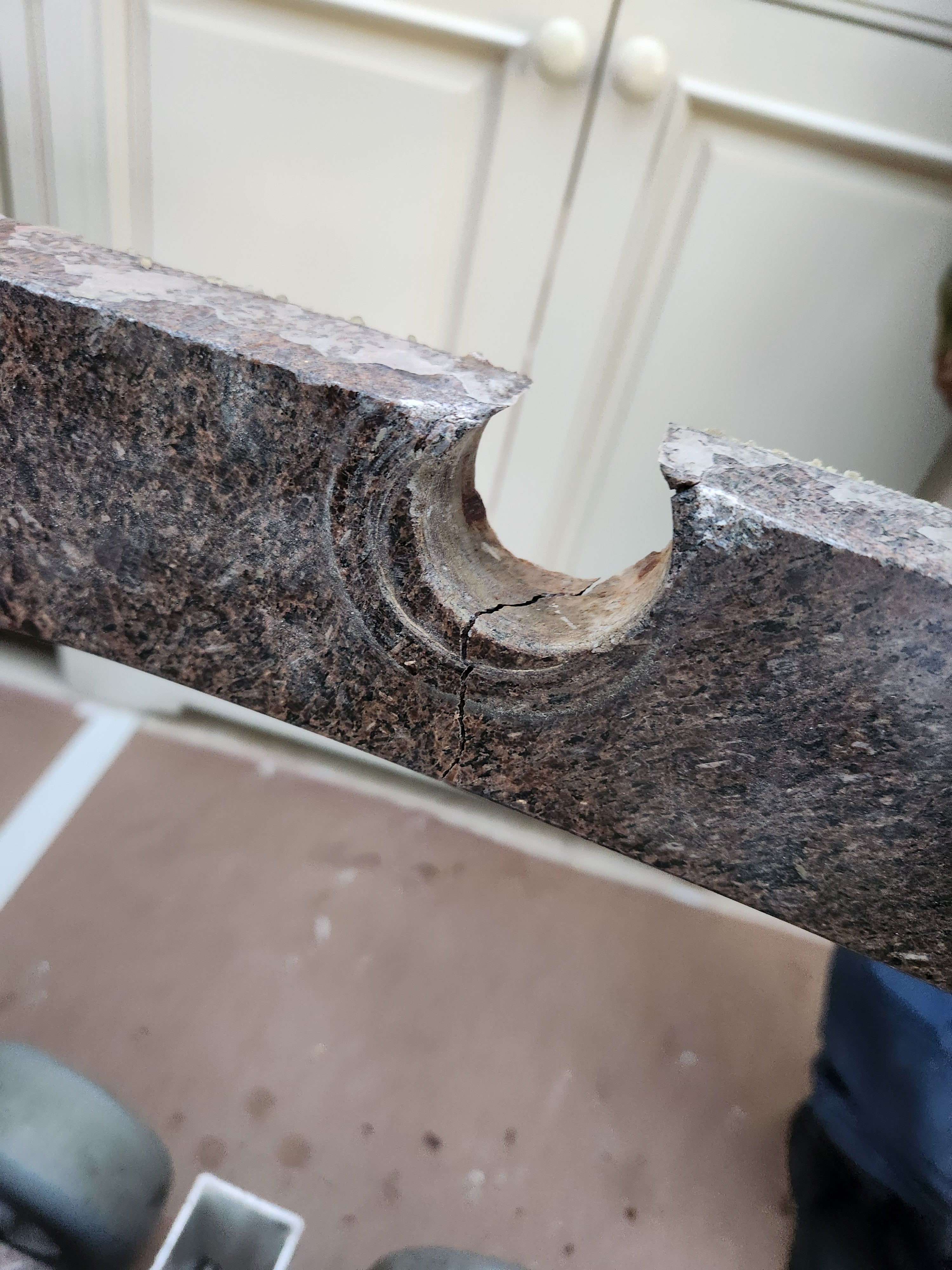 Form LTD Traditional Cream Kitchen with Island, Granite Countertops & Appliances