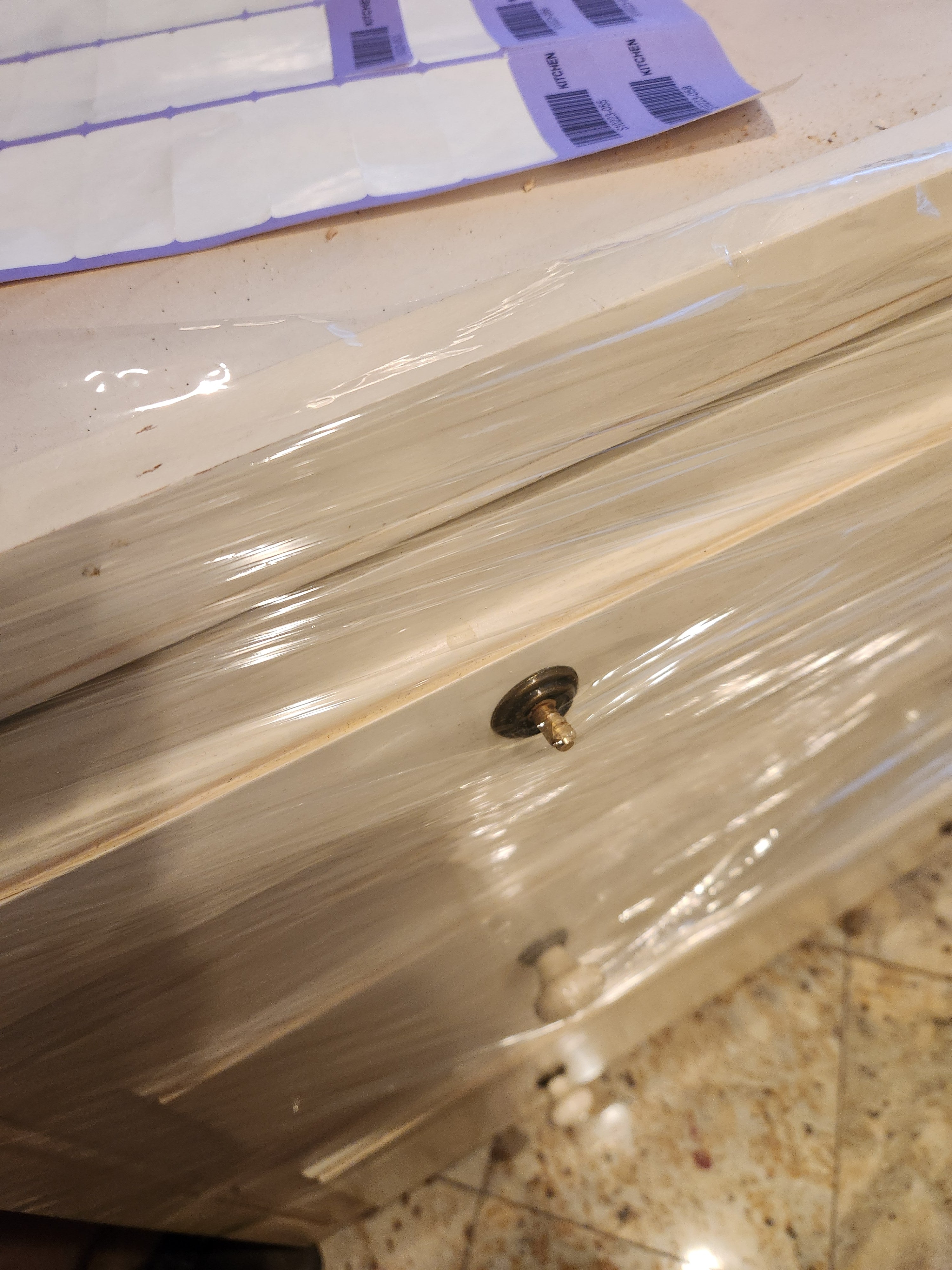 Form LTD Traditional Cream Kitchen with Island, Granite Countertops & Appliances