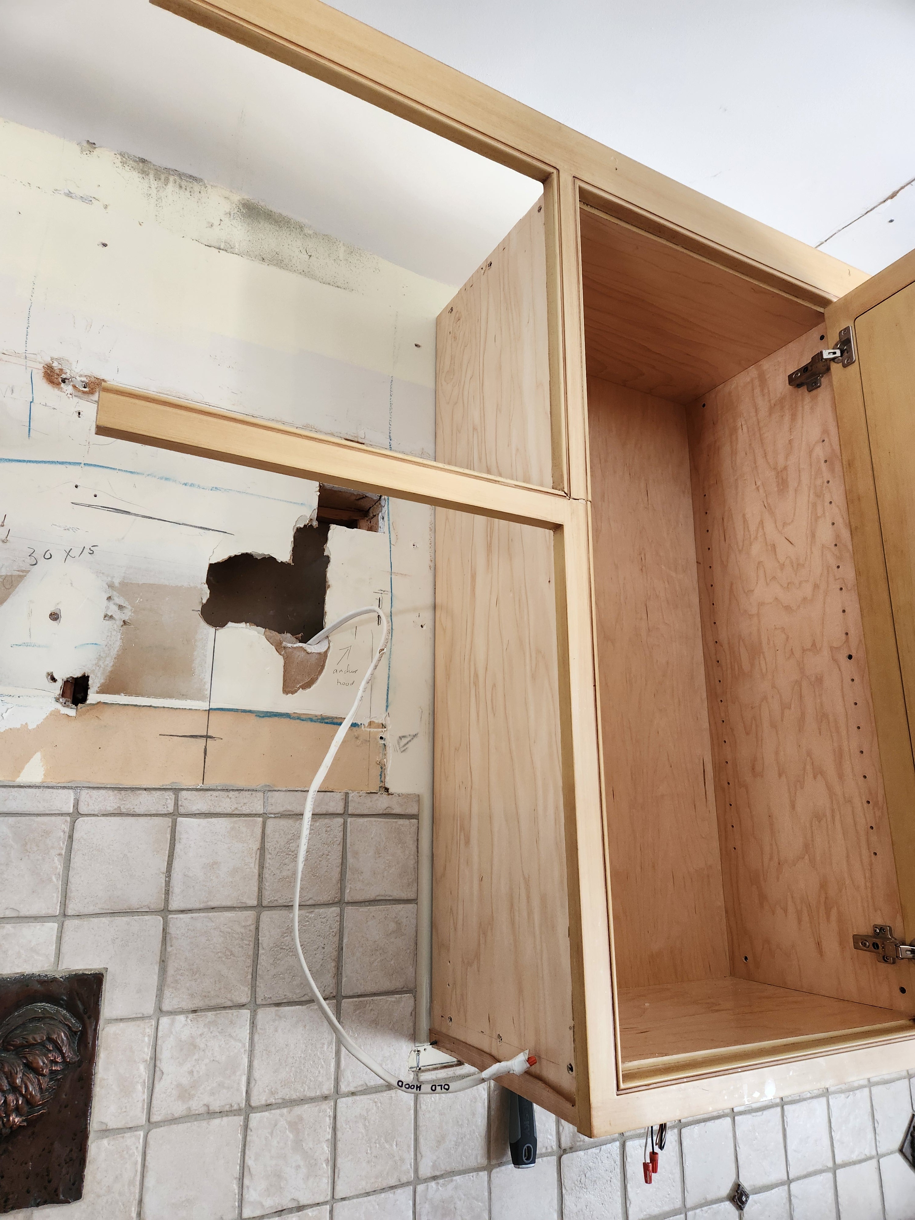 Traditional Light Brown Kitchen with Island, Appliances & Breakfast Area