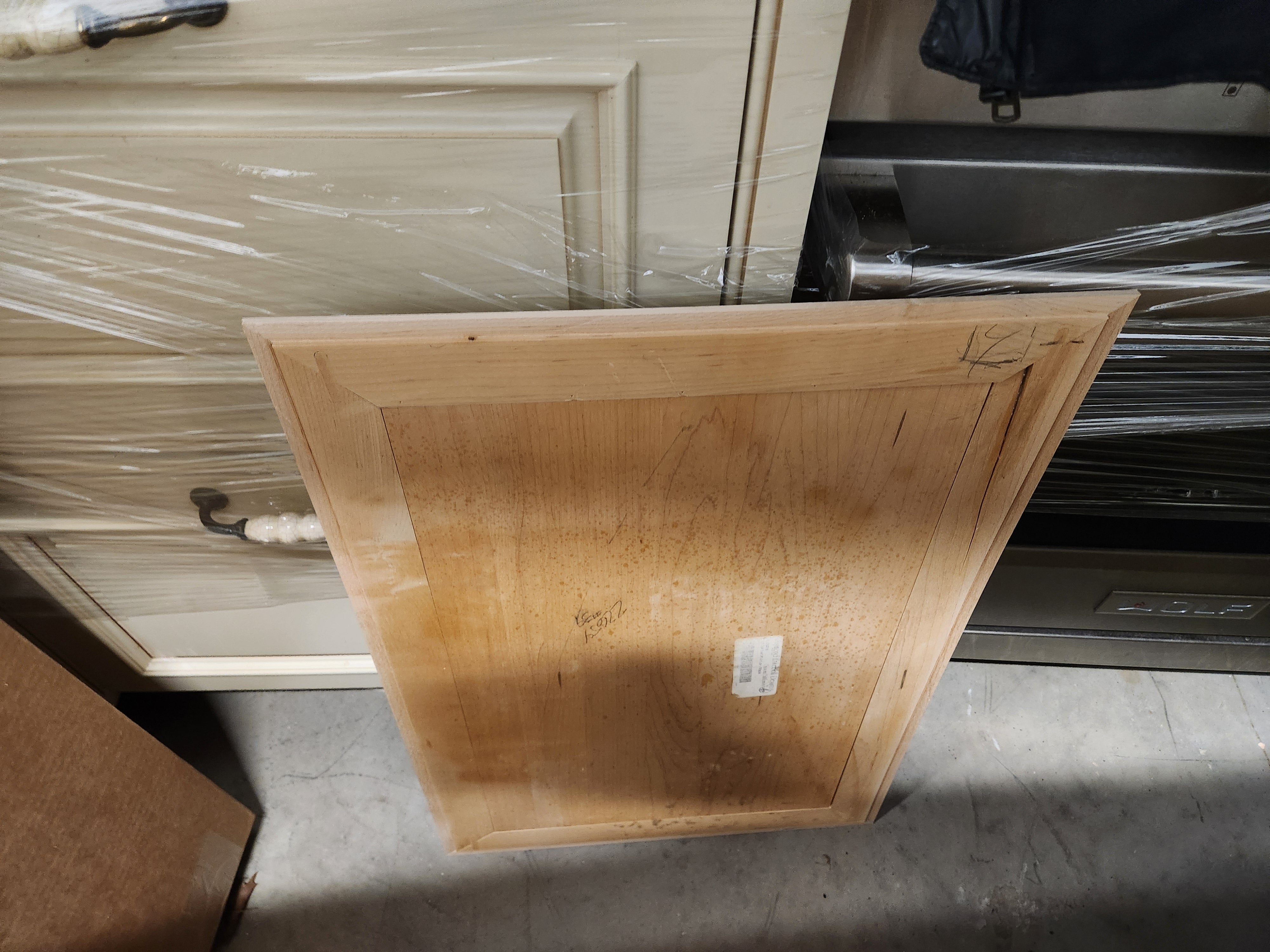 Form LTD Traditional Cream Kitchen with Island, Granite Countertops & Appliances