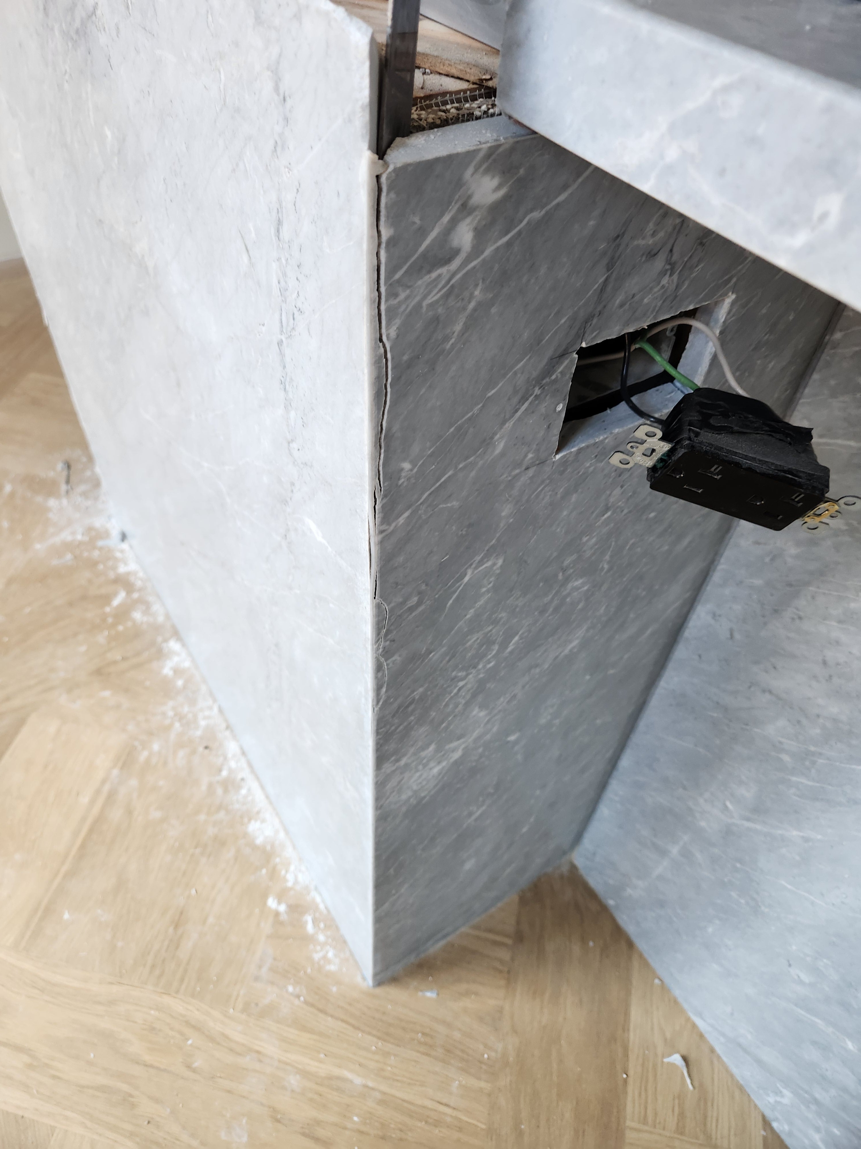 Molteni & C Dada Modern White Oak Kitchen with Marble Countertops & Gaggenau Appliances