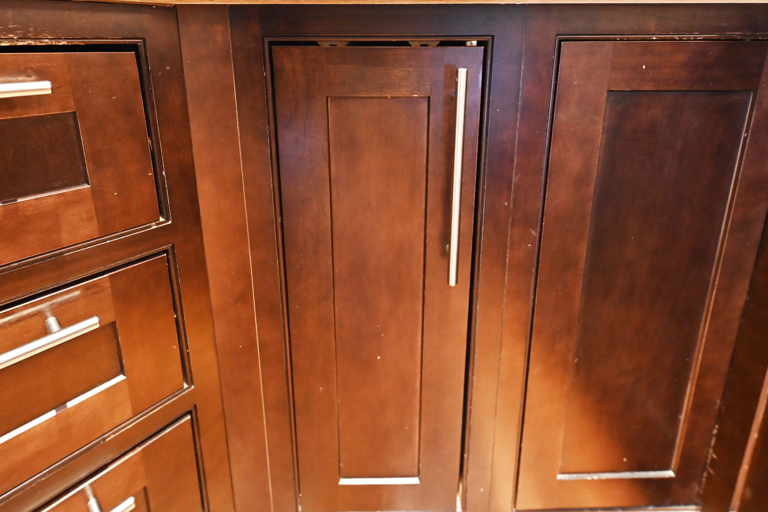 Custom Dignified Chestnut Transitional Pre-Owned Kitchen