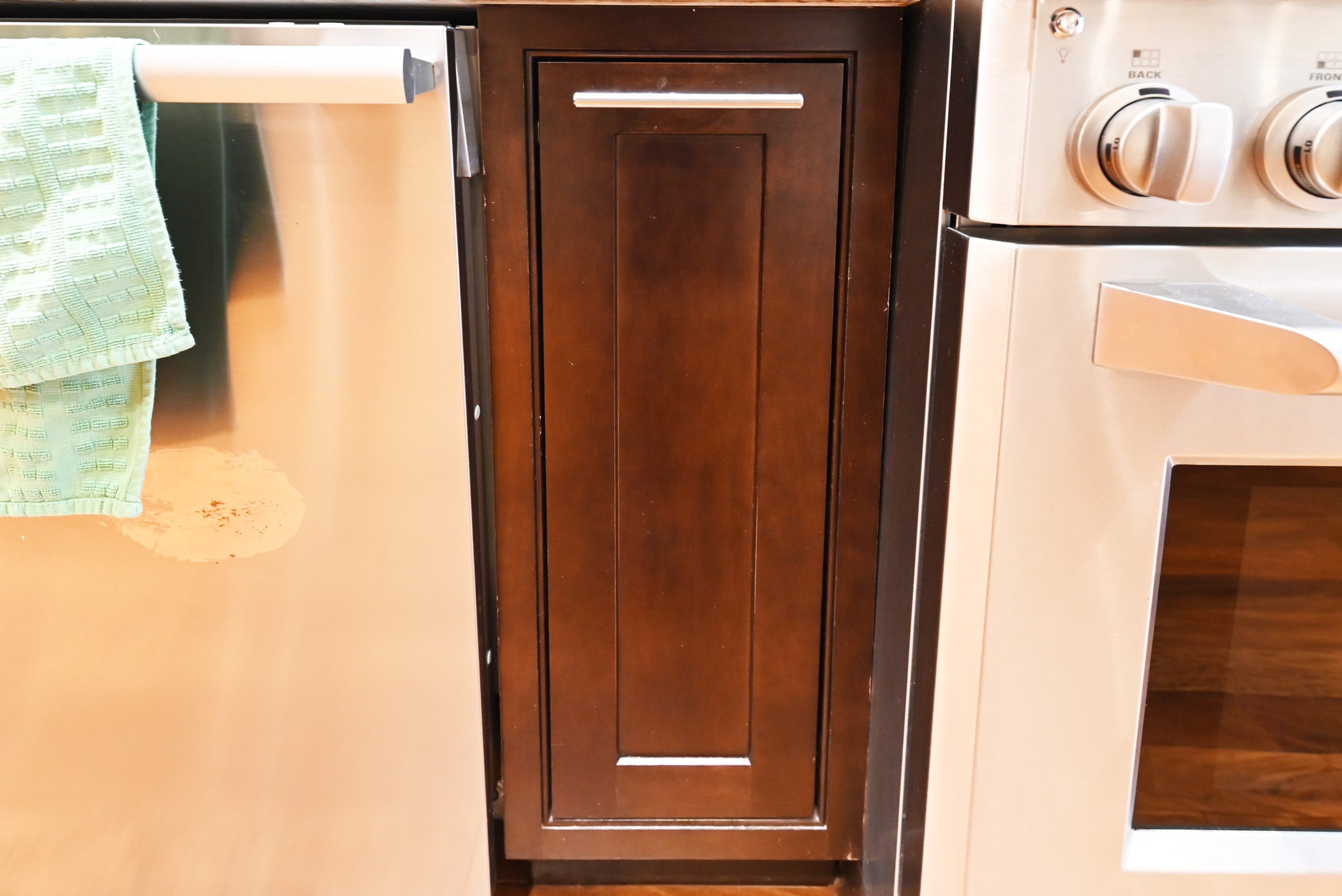 Custom Dignified Chestnut Transitional Pre-Owned Kitchen