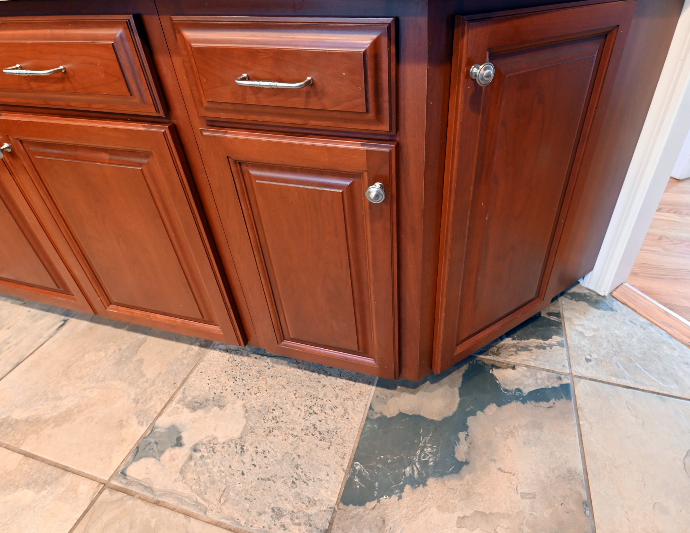 Ackley Cabinet Timeless Cherry & Stainless Traditional Pre-Owned Kitchen