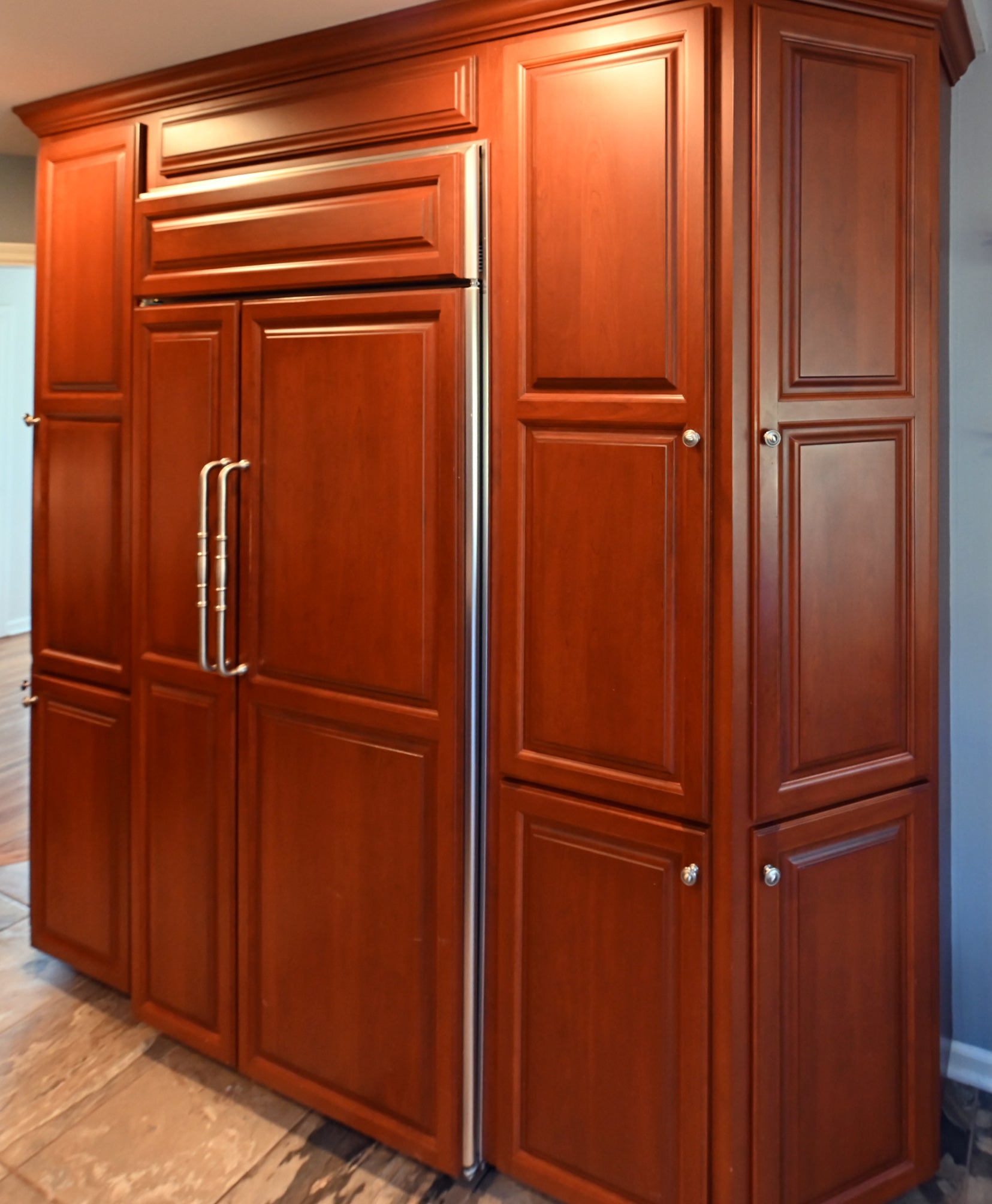 Ackley Cabinet Timeless Cherry & Stainless Traditional Pre-Owned Kitchen