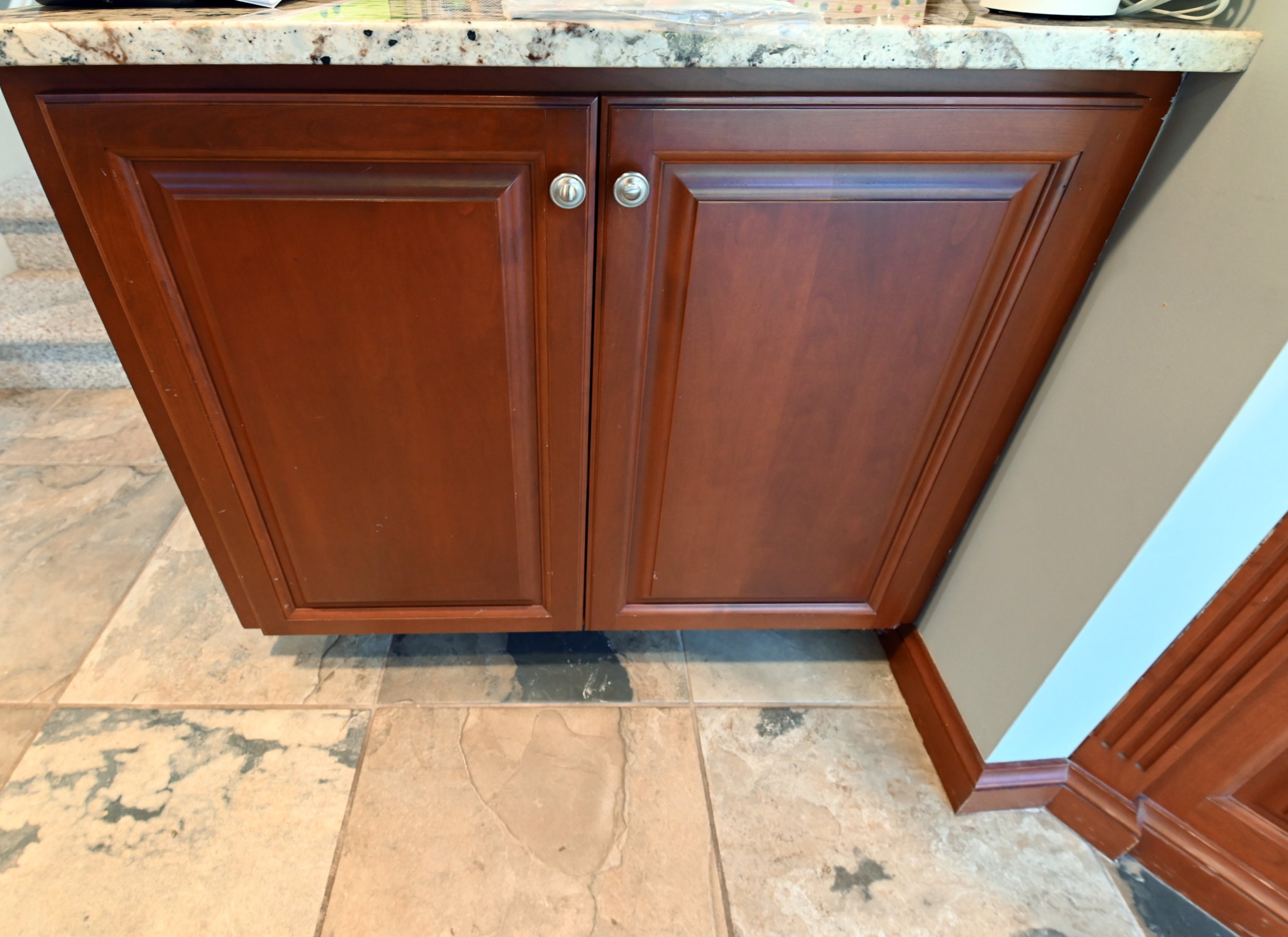 Ackley Cabinet Timeless Cherry & Stainless Traditional Pre-Owned Kitchen