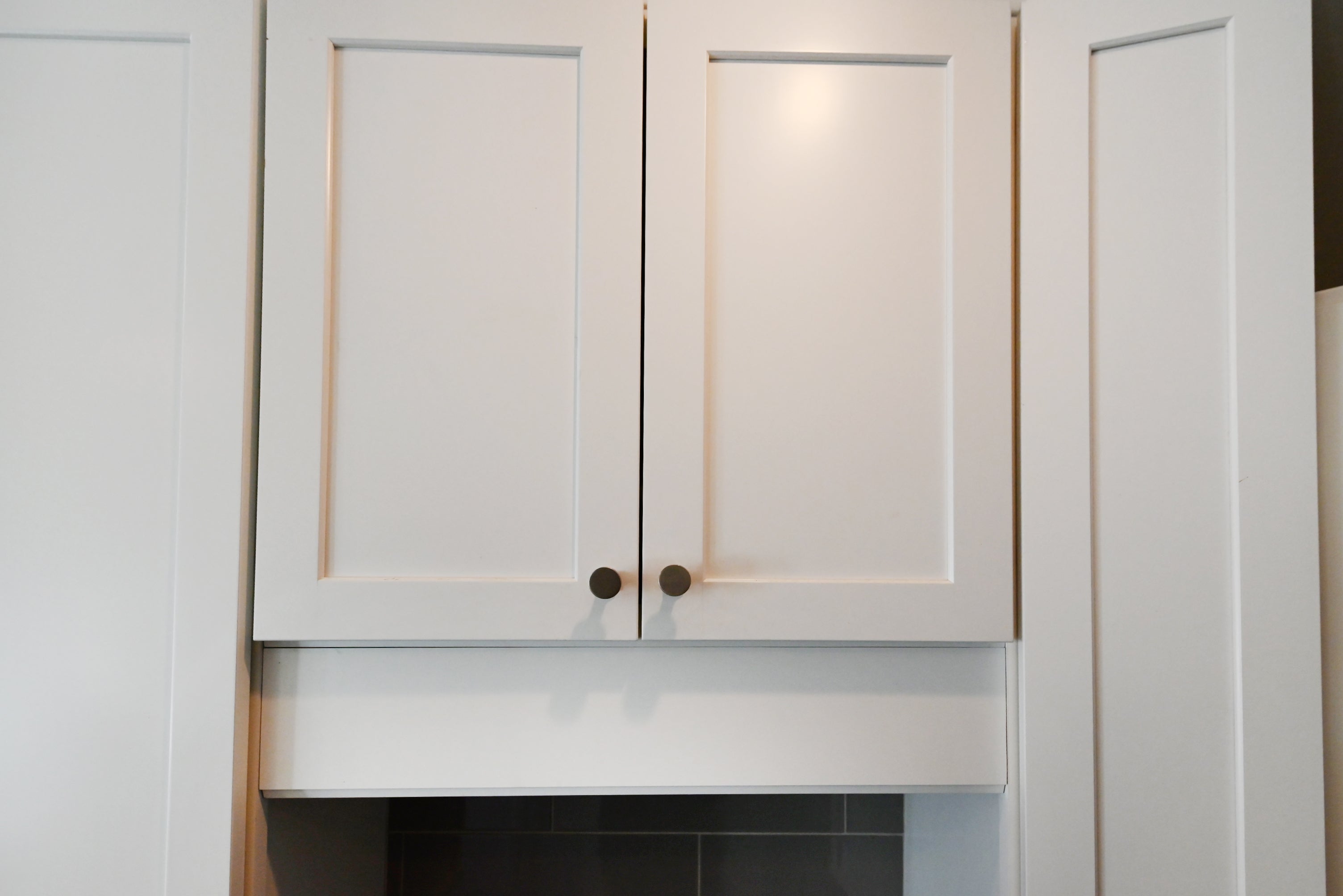 Contemporary European Style White Transitional Pre-Owned Kitchen