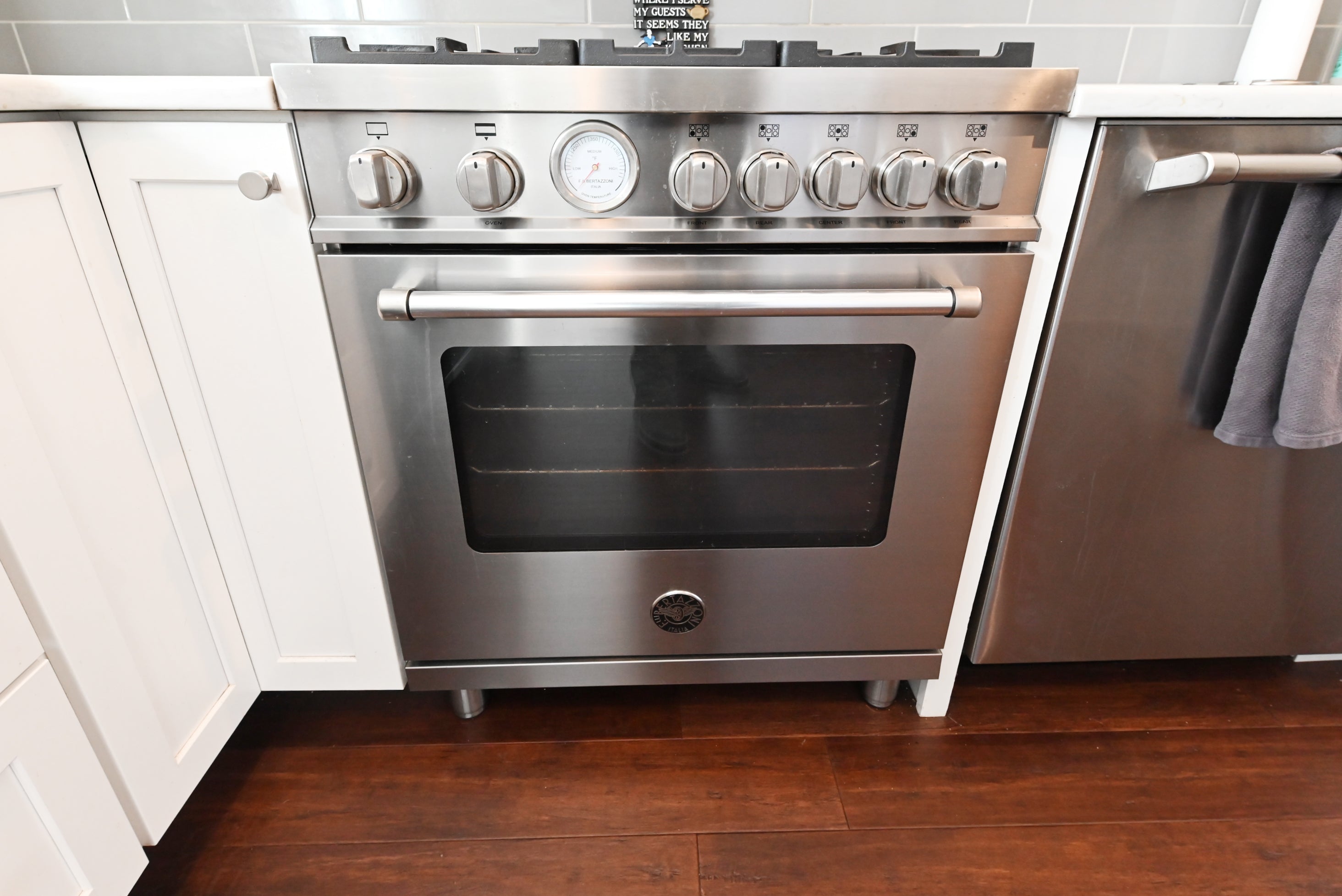 Contemporary European Style White Transitional Pre-Owned Kitchen