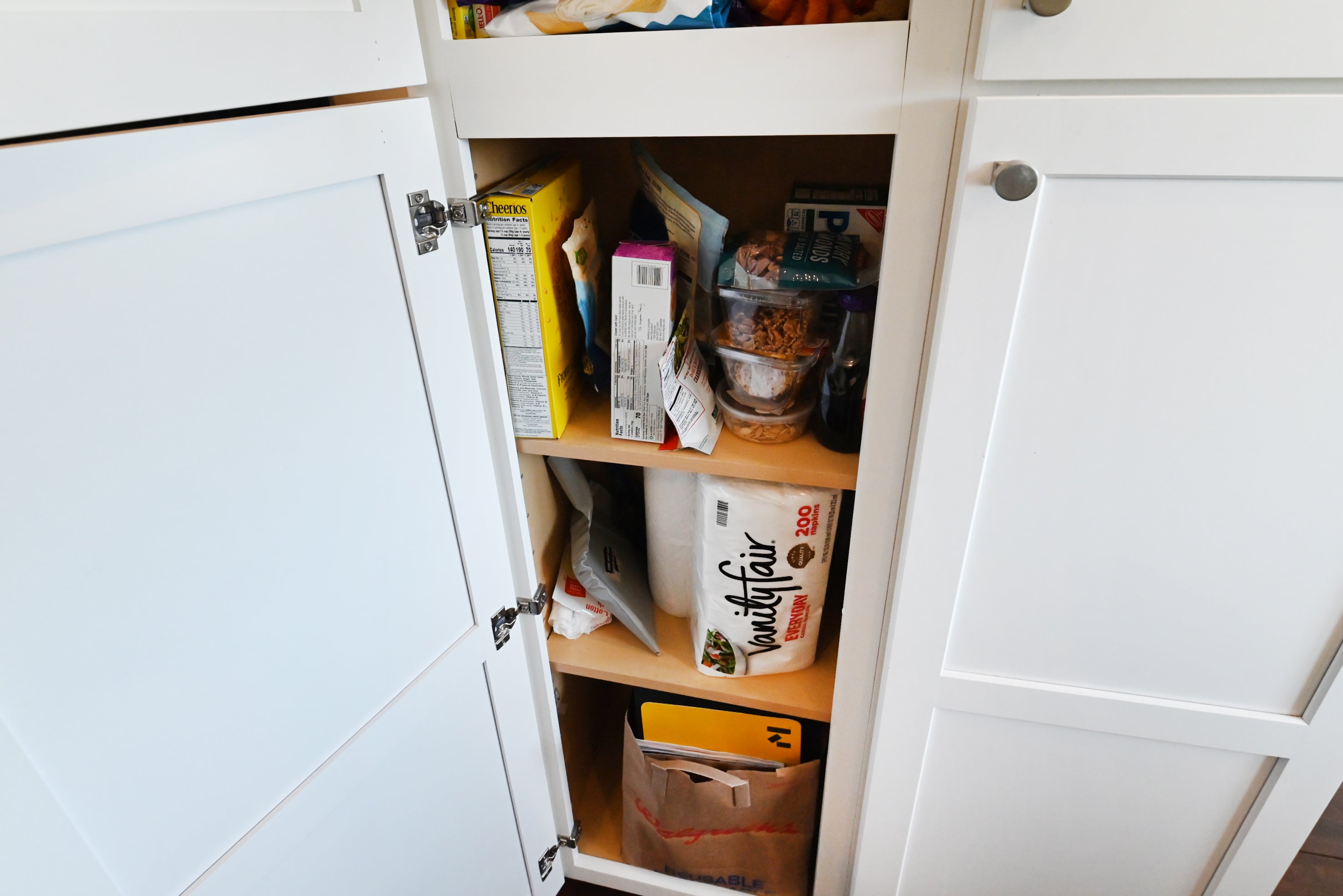 Contemporary European Style White Transitional Pre-Owned Kitchen