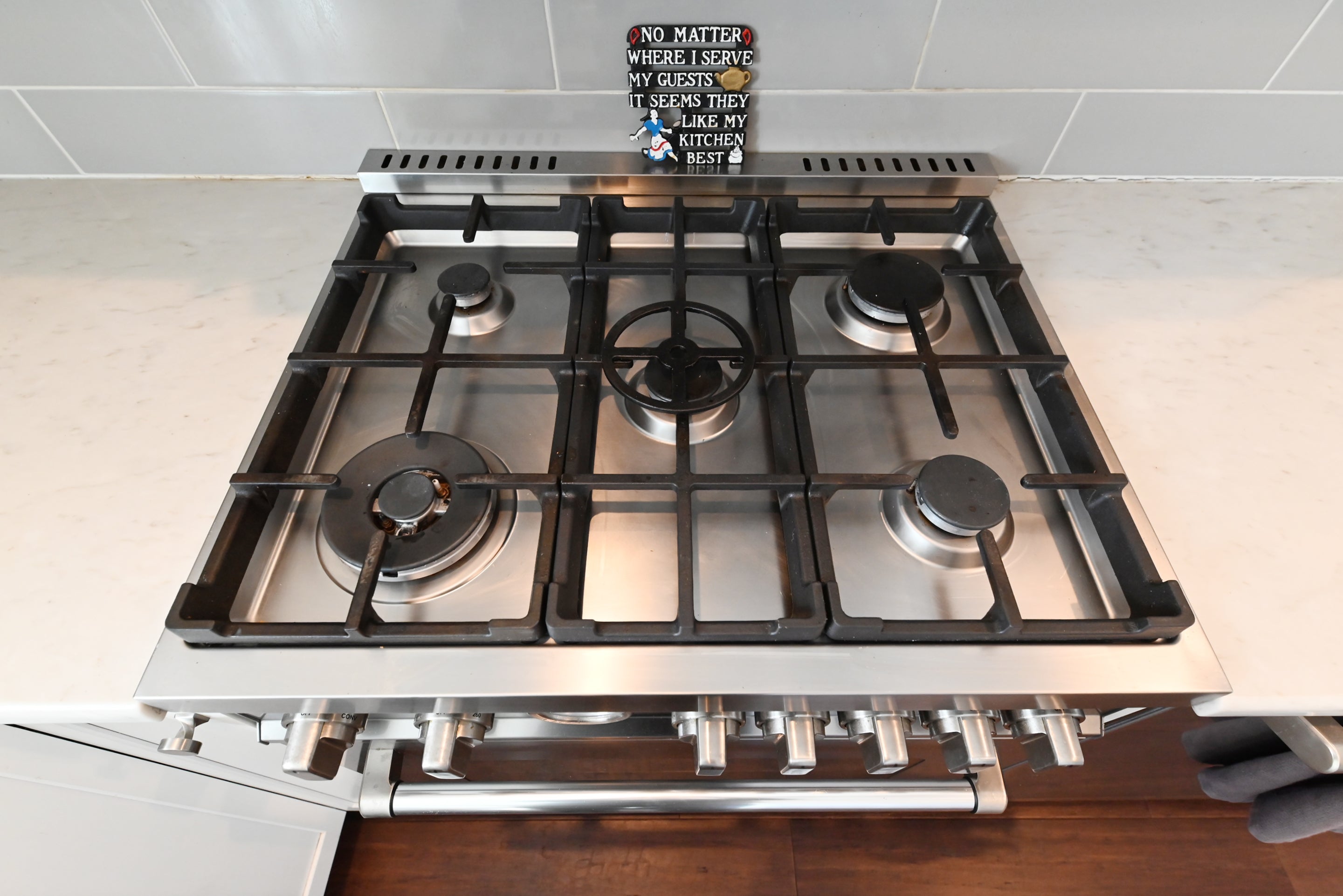 Contemporary European Style White Transitional Pre-Owned Kitchen