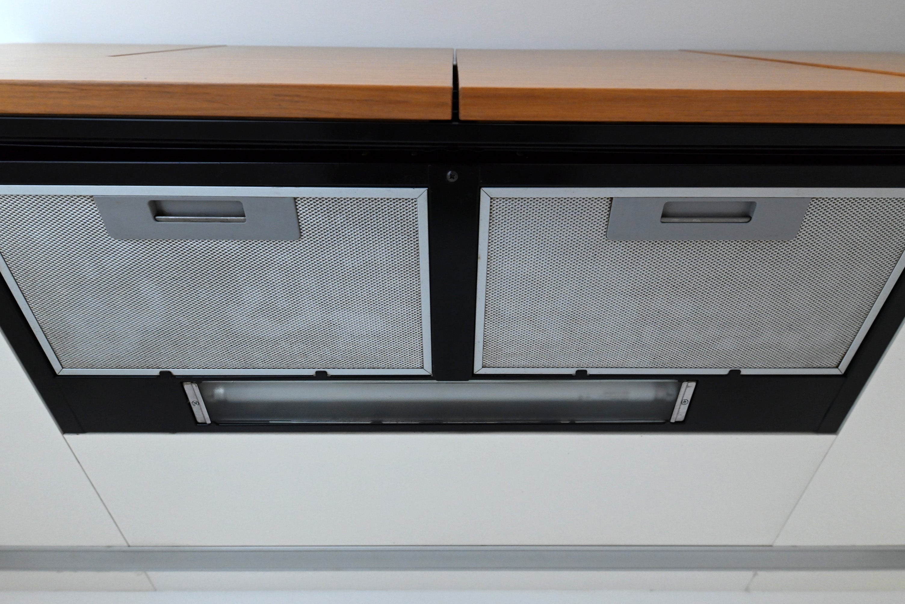 Schiffini Graham Cracker Pie Modern Pre-Owned Kitchen