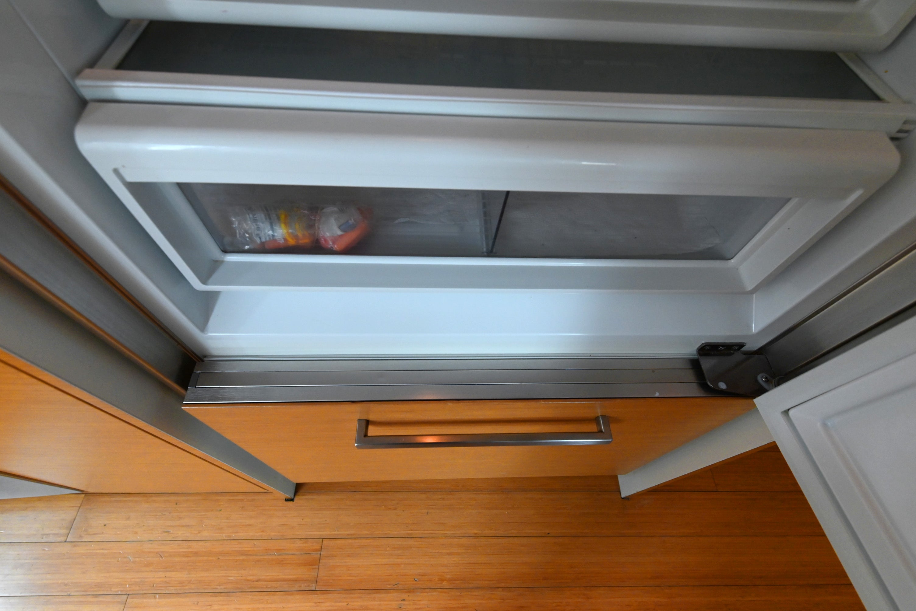 Schiffini Graham Cracker Pie Modern Pre-Owned Kitchen