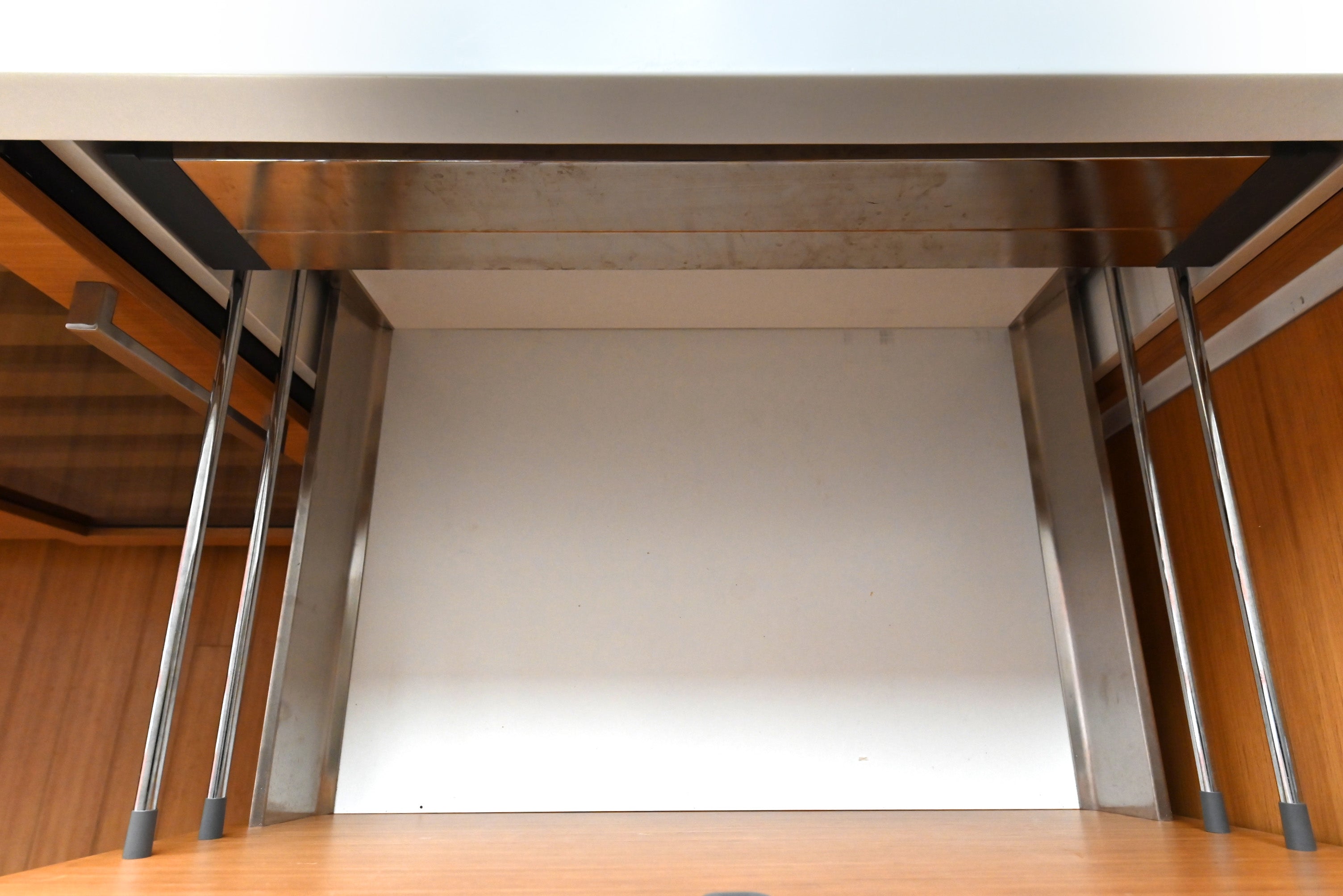 Schiffini Graham Cracker Pie Modern Pre-Owned Kitchen