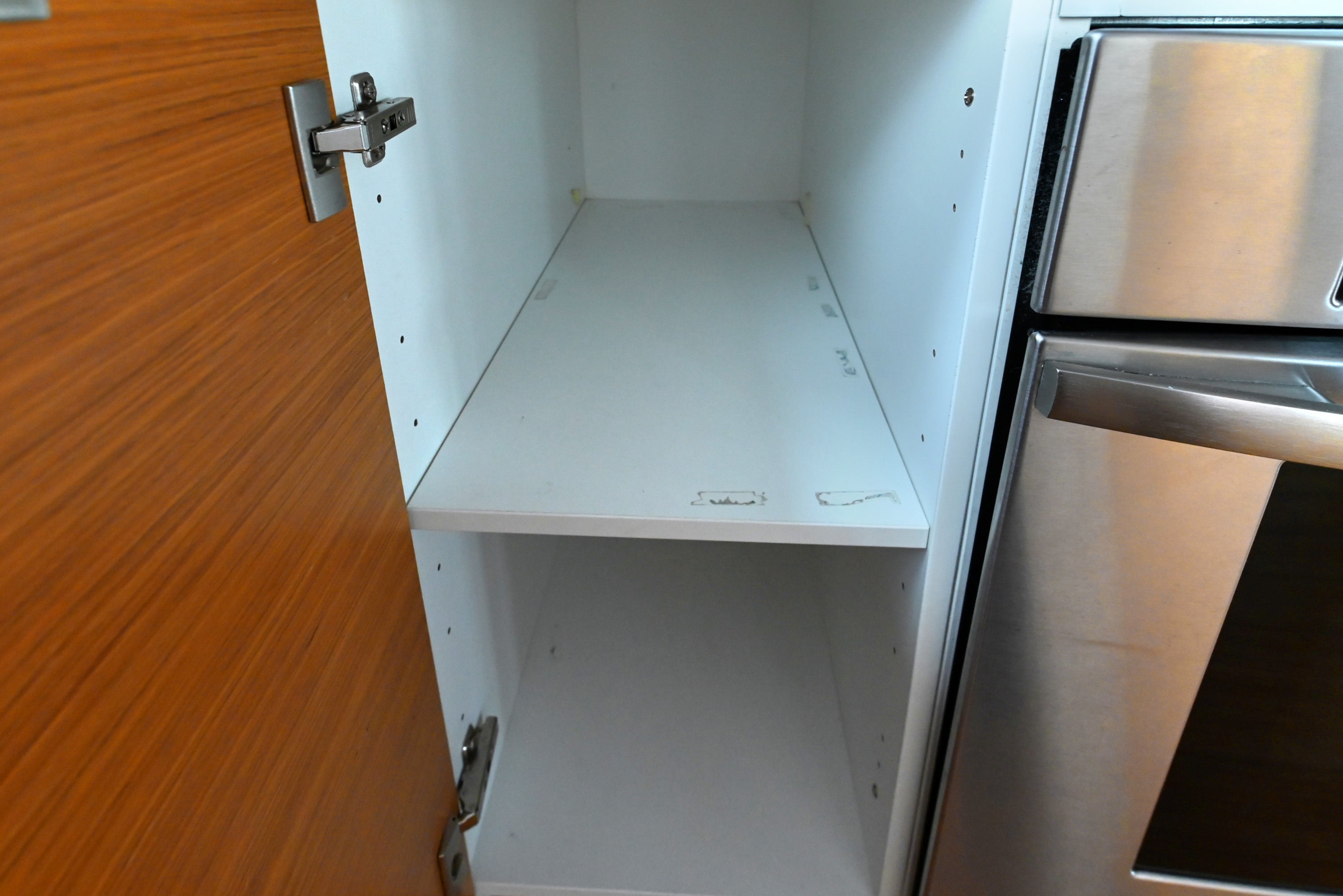 Schiffini Graham Cracker Pie Modern Pre-Owned Kitchen