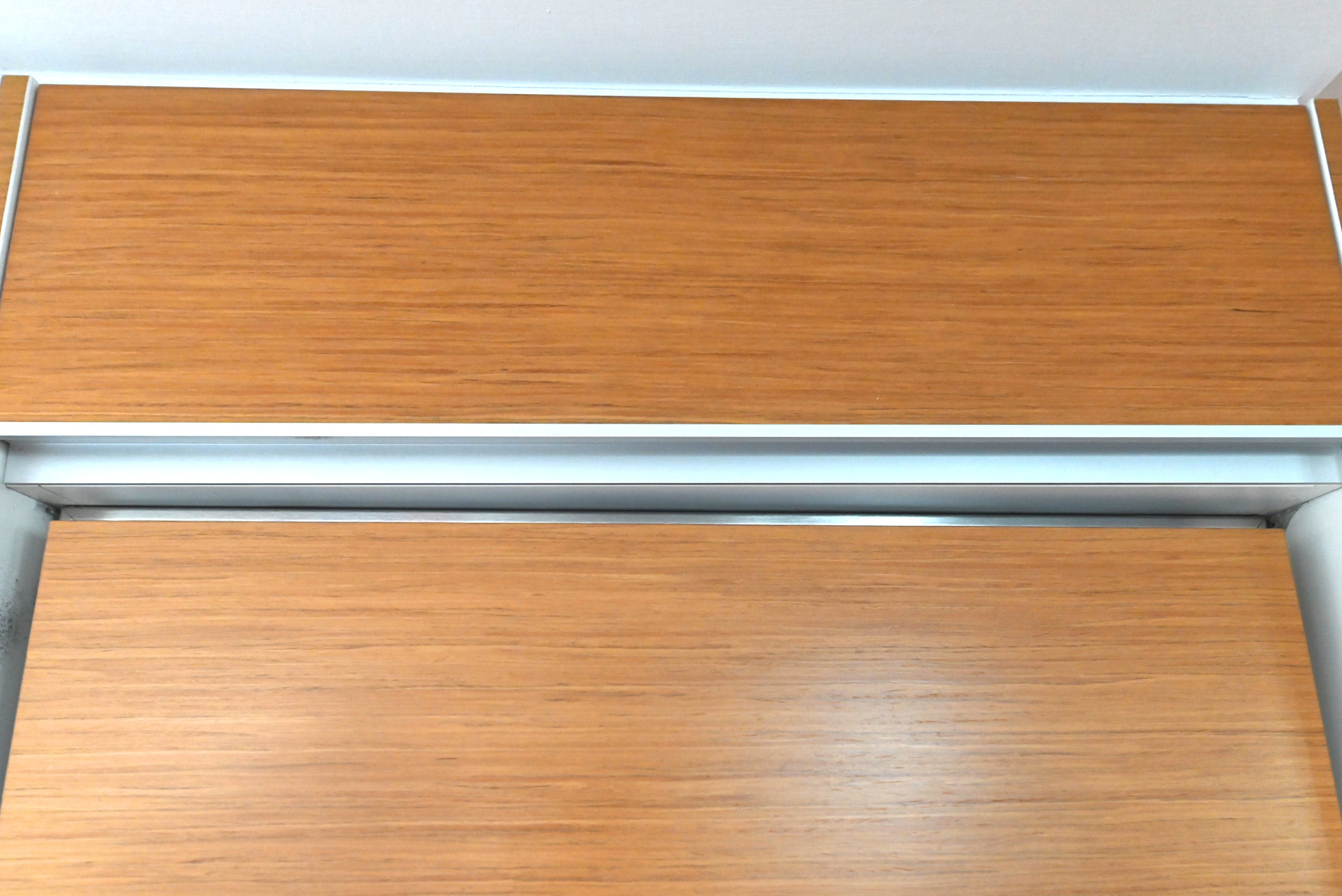 Schiffini Graham Cracker Pie Modern Pre-Owned Kitchen