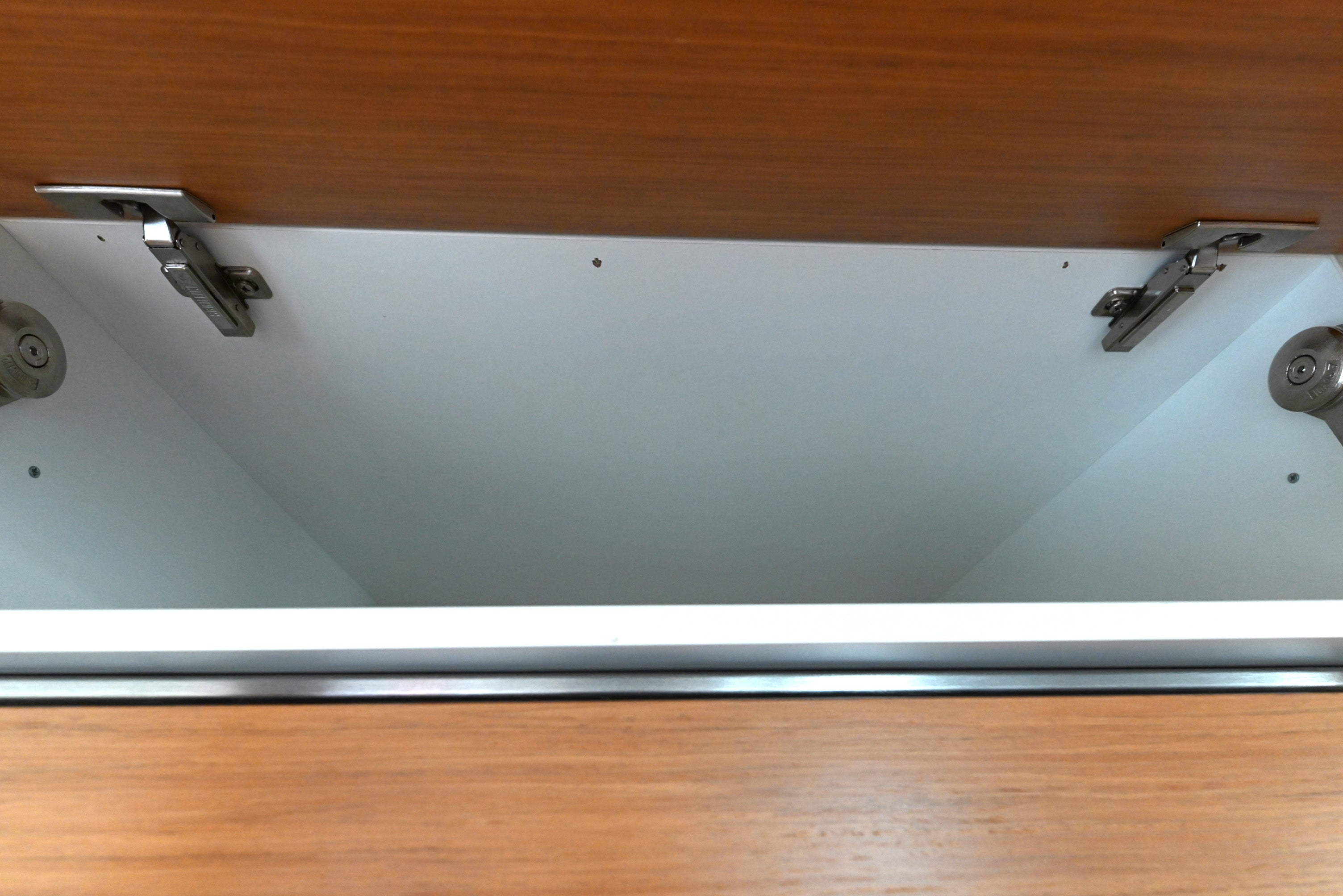 Schiffini Graham Cracker Pie Modern Pre-Owned Kitchen