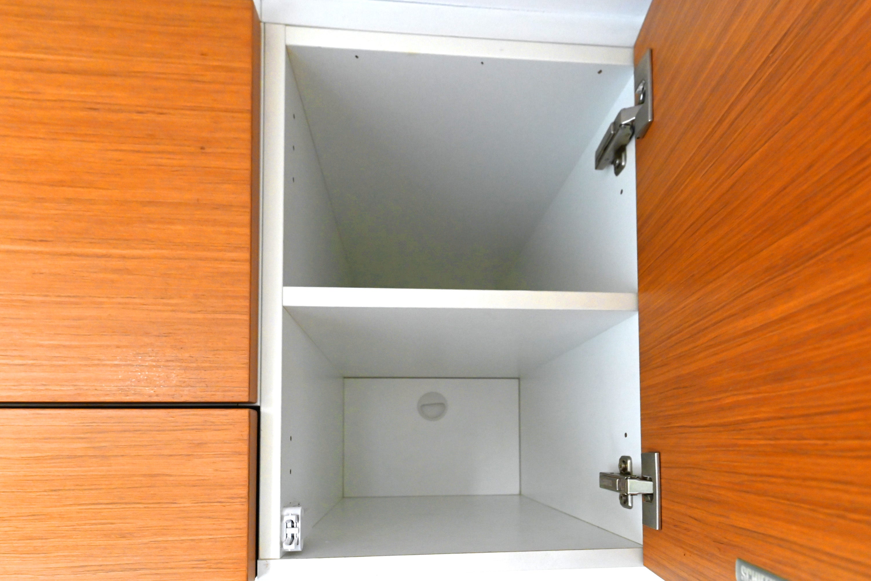 Schiffini Graham Cracker Pie Modern Pre-Owned Kitchen