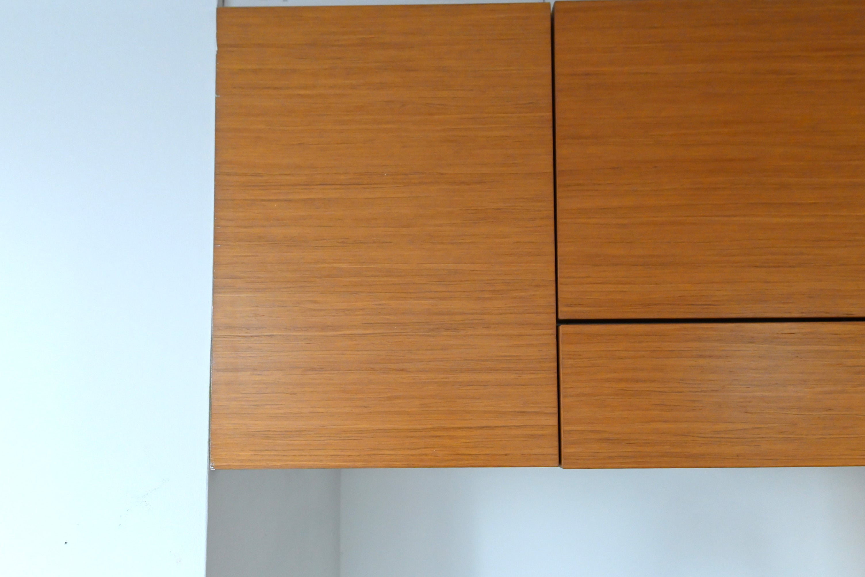 Schiffini Graham Cracker Pie Modern Pre-Owned Kitchen