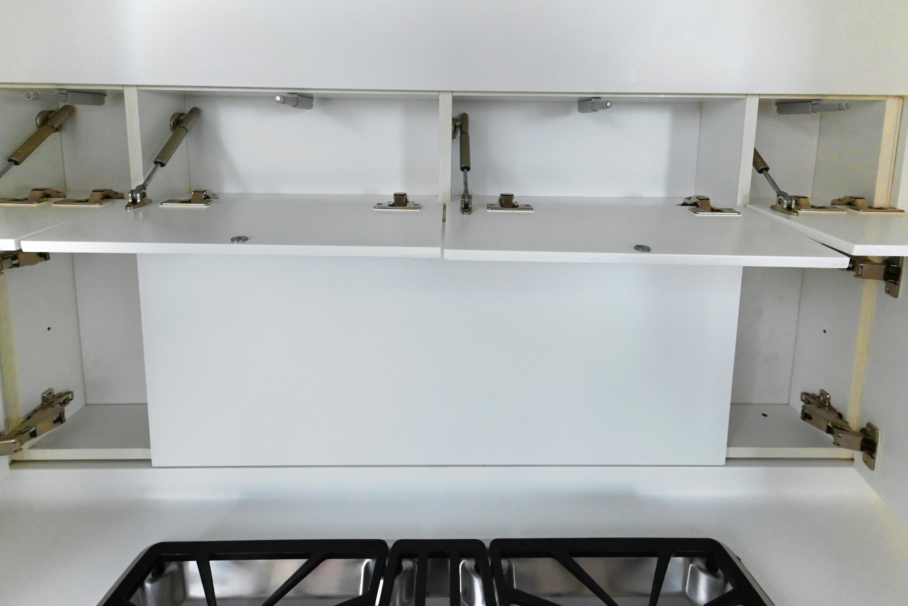 Schiffini Graham Cracker Pie Modern Pre-Owned Kitchen