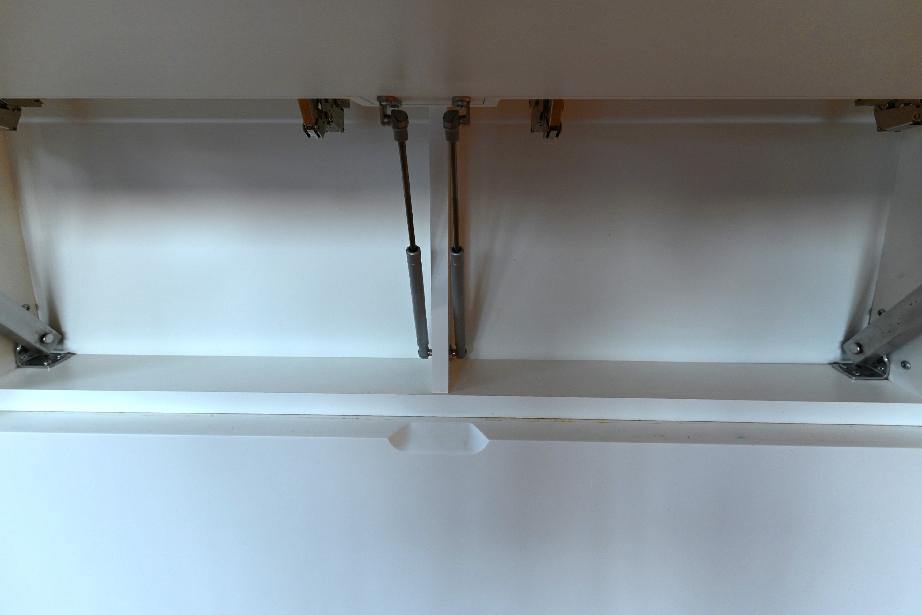 Schiffini Graham Cracker Pie Modern Pre-Owned Kitchen