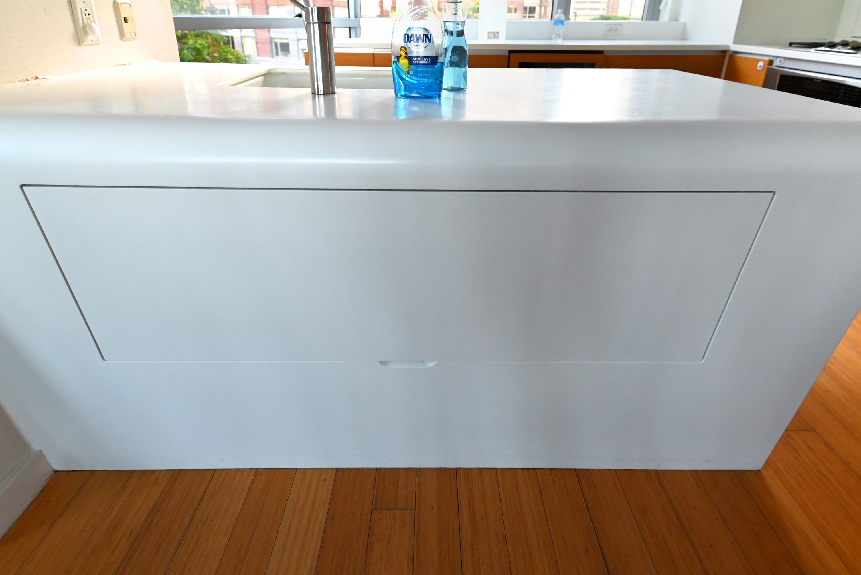 Schiffini Graham Cracker Pie Modern Pre-Owned Kitchen