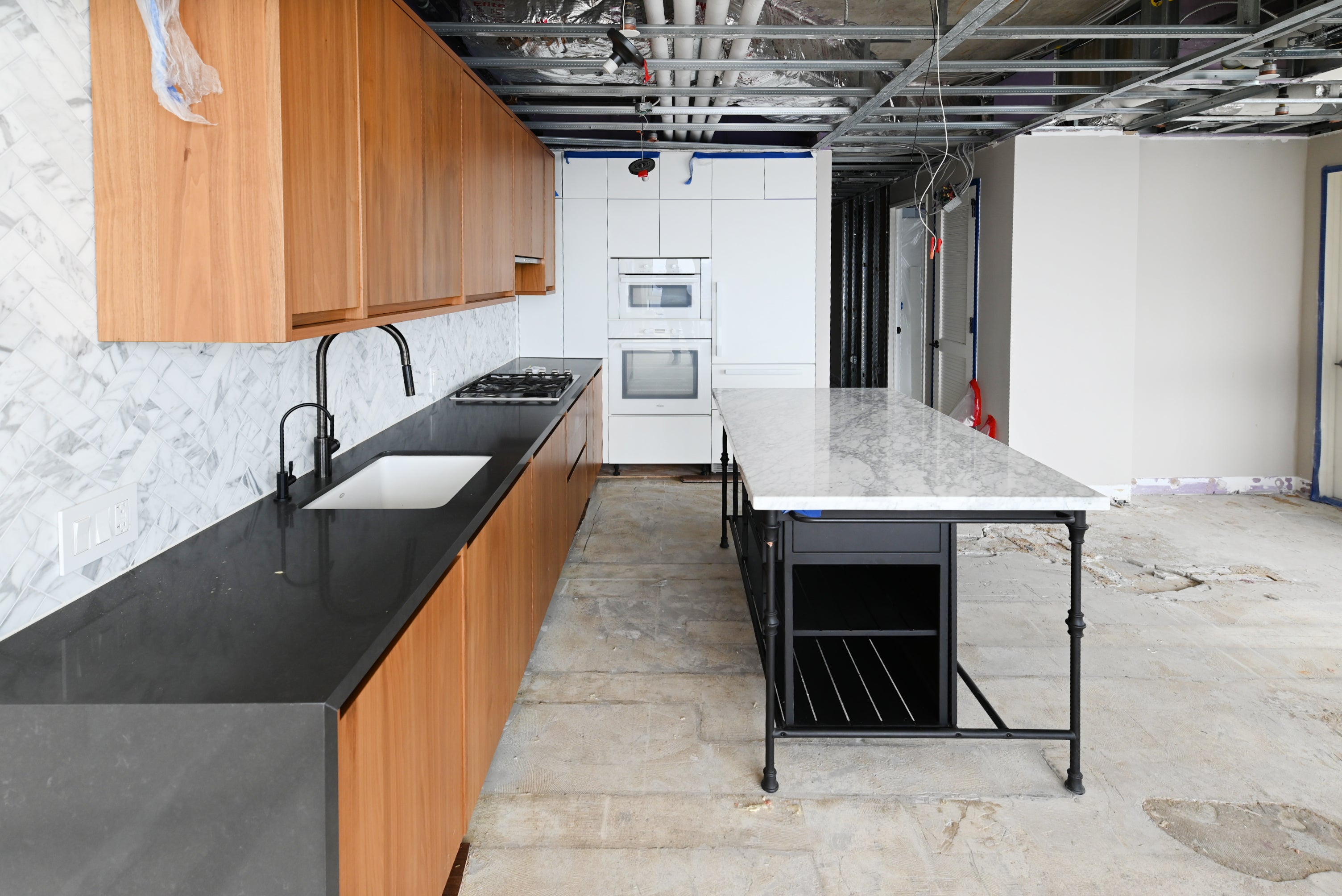 Scavolini Skyrise Modern Pre-Owned Kitchen