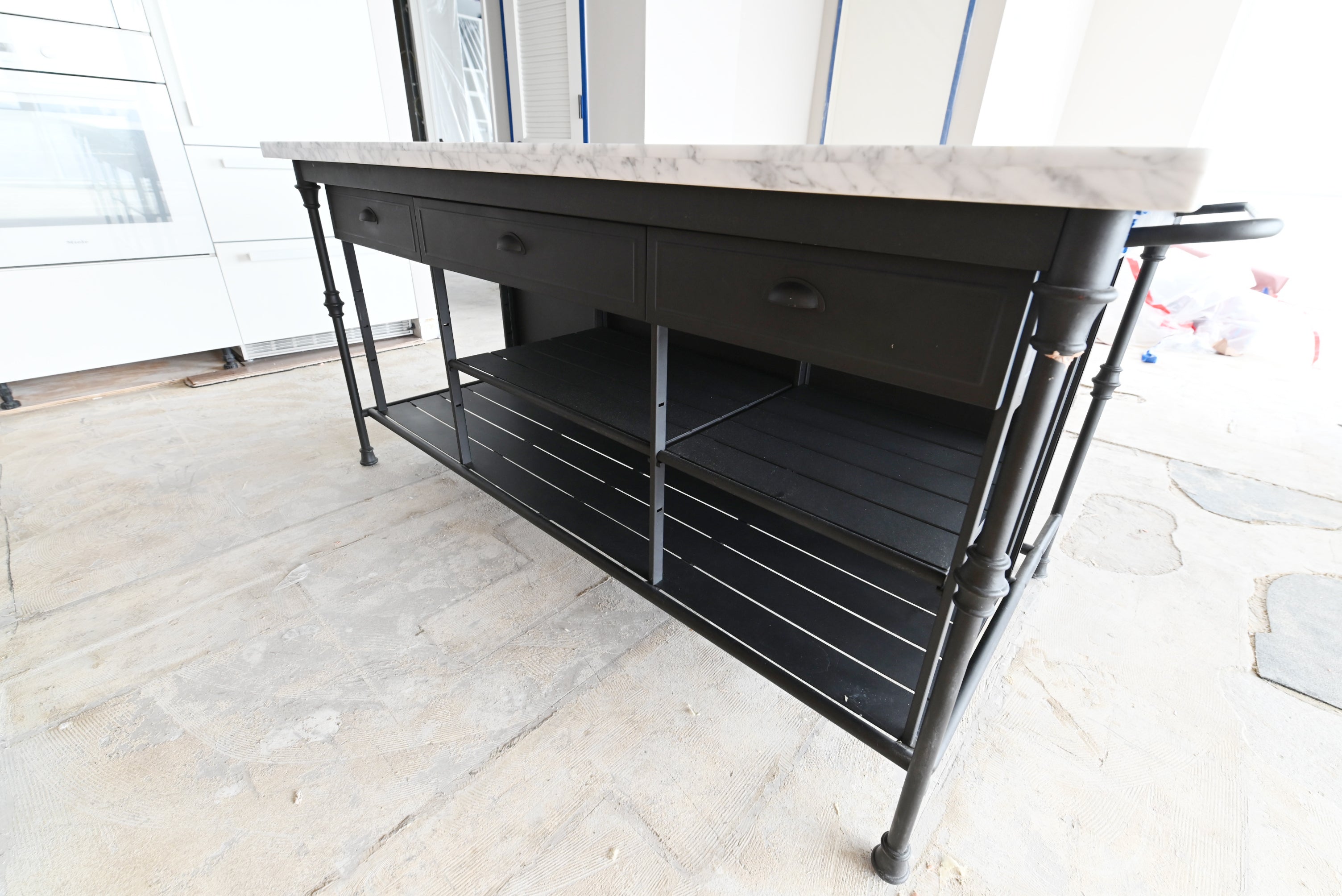 Scavolini Skyrise Modern Pre-Owned Kitchen