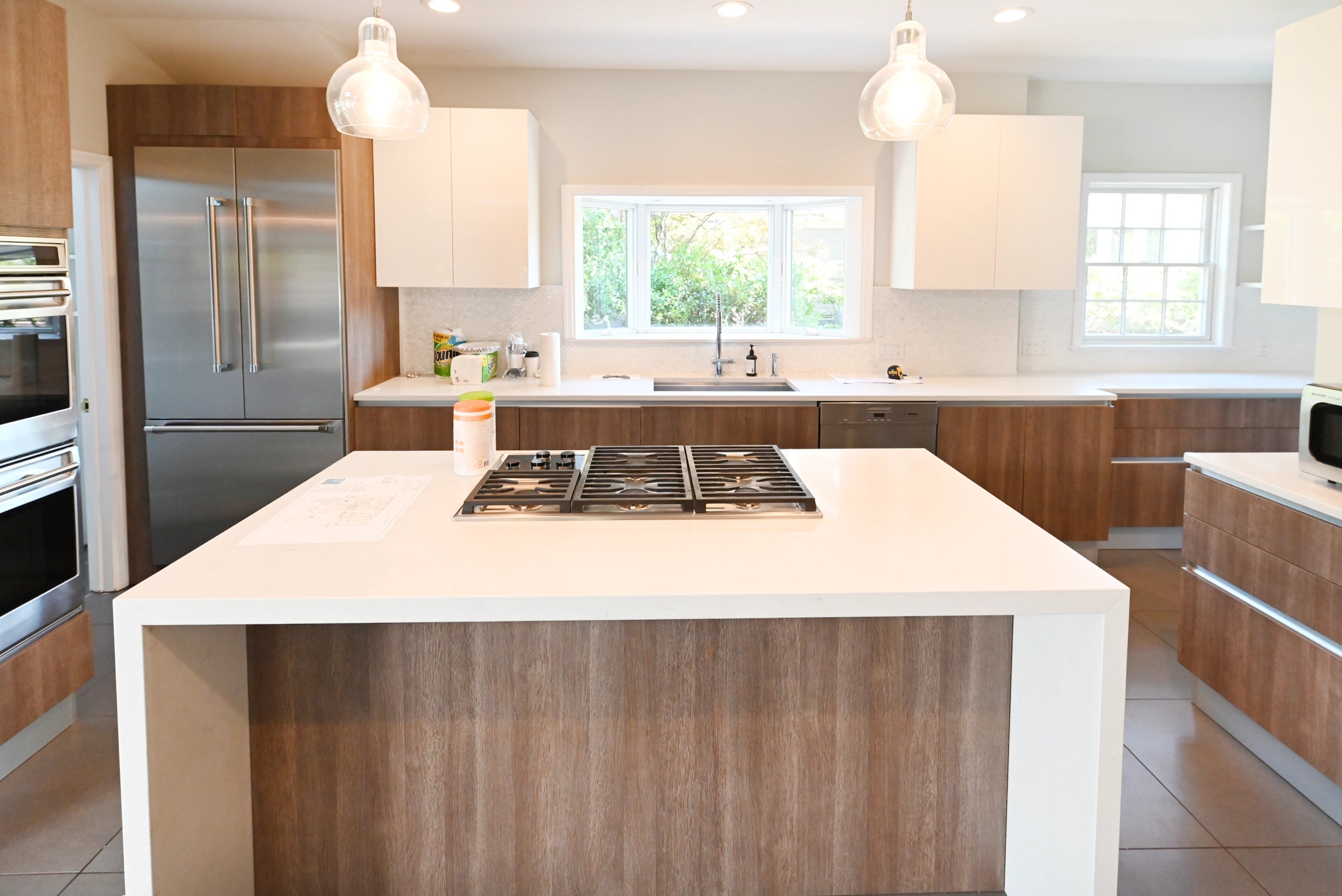 Pedini Luxurious Hot Chocolate Modern Pre-Owned Kitchen