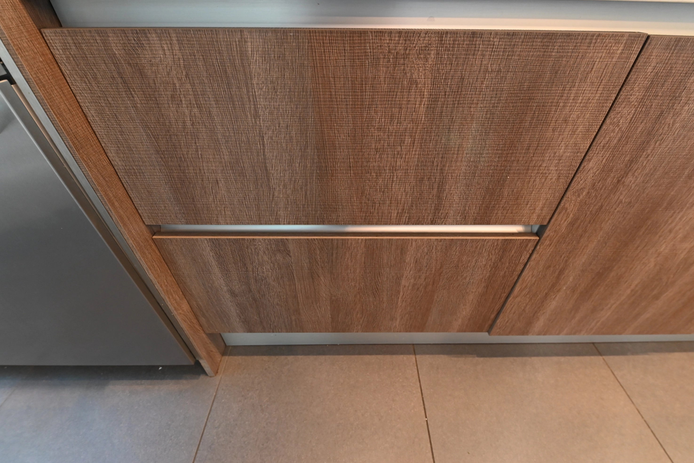 Pedini Luxurious Hot Chocolate Modern Pre-Owned Kitchen