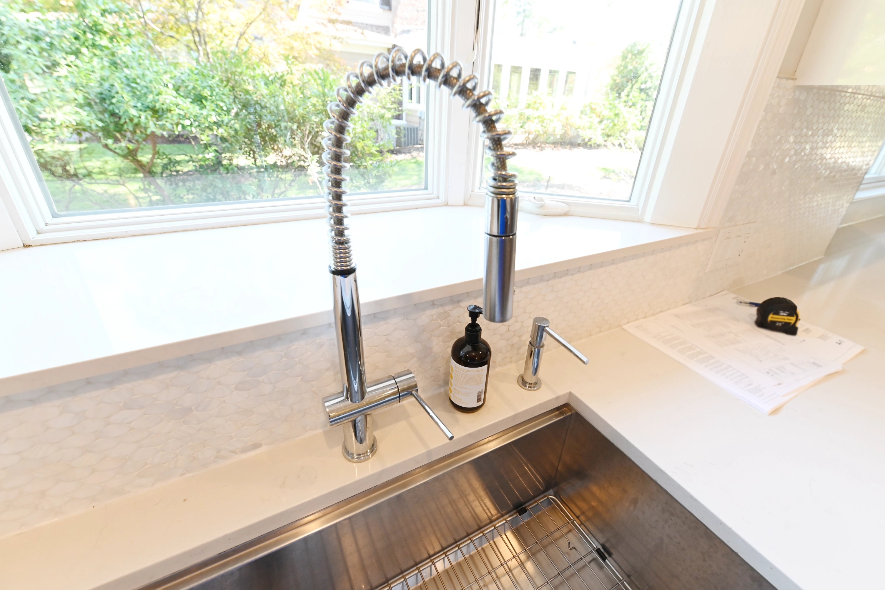 Pedini Luxurious Hot Chocolate Modern Pre-Owned Kitchen