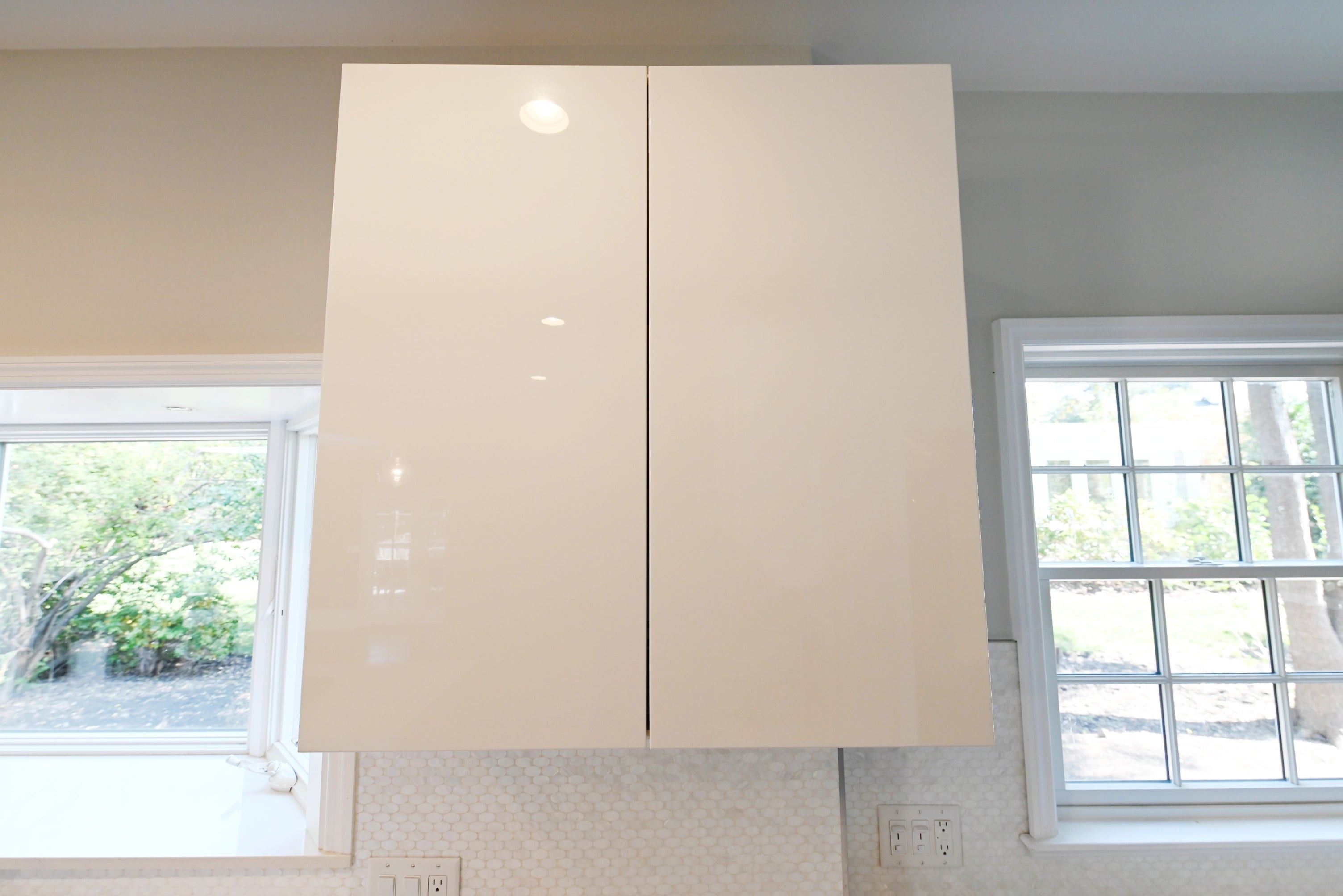 Pedini Luxurious Hot Chocolate Modern Pre-Owned Kitchen