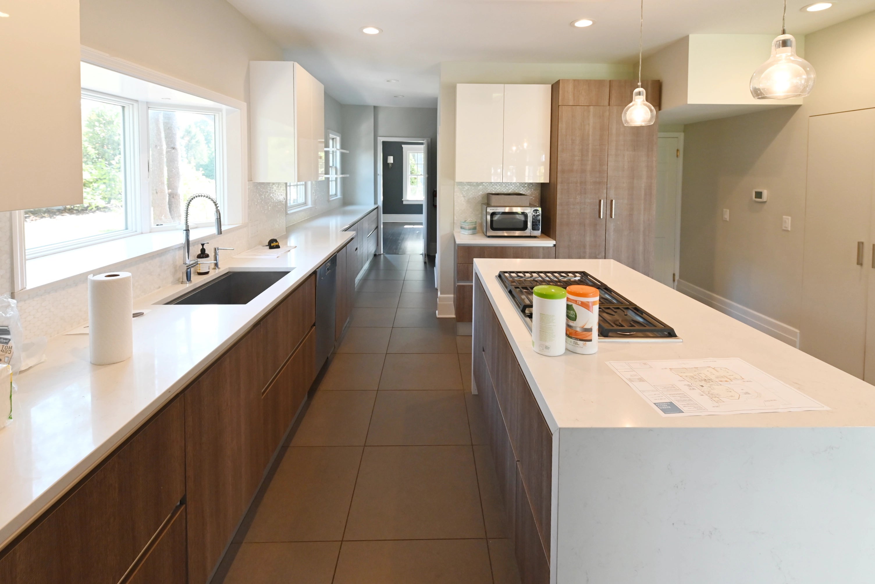 Pedini Luxurious Hot Chocolate Modern Pre-Owned Kitchen