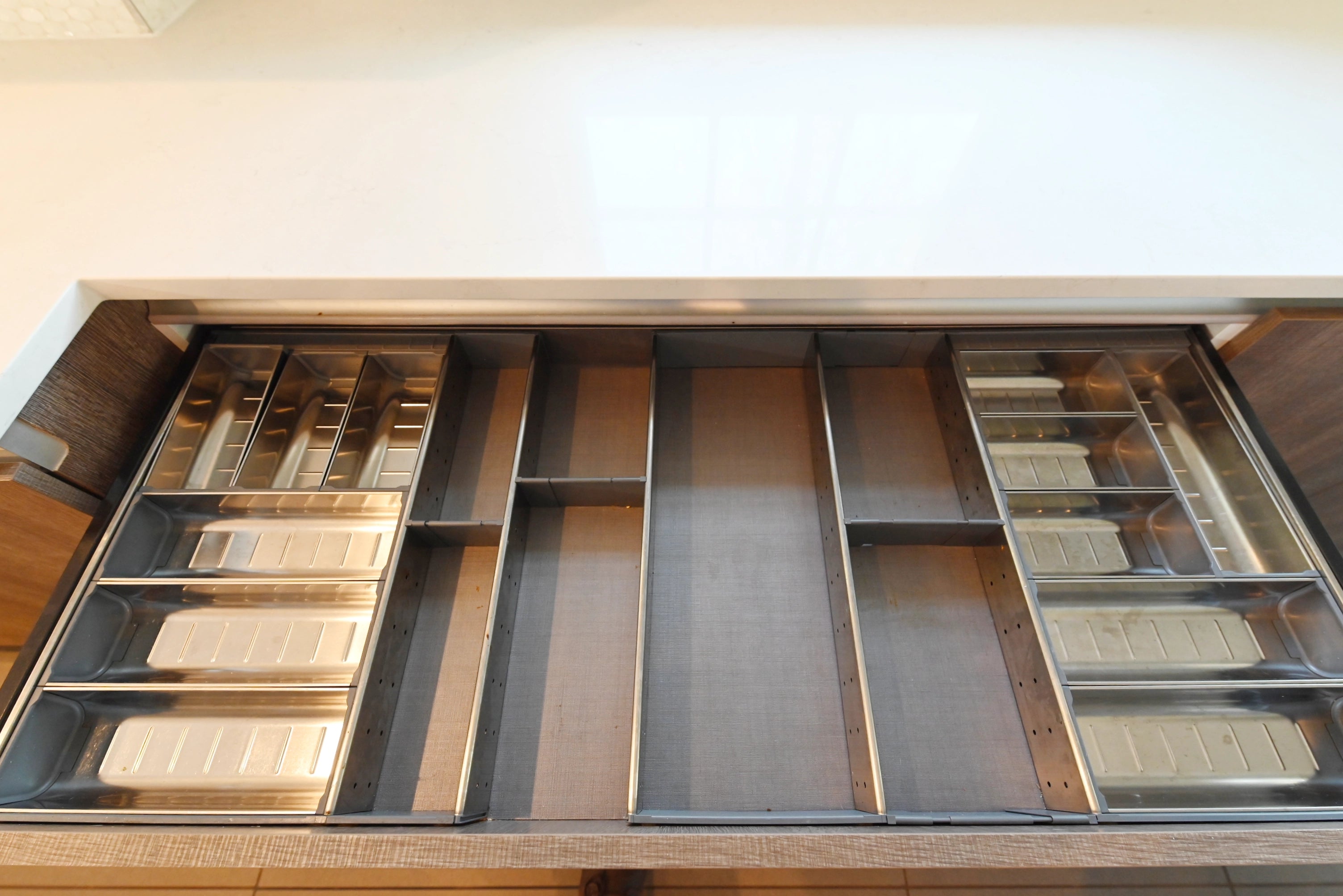 Pedini Luxurious Hot Chocolate Modern Pre-Owned Kitchen