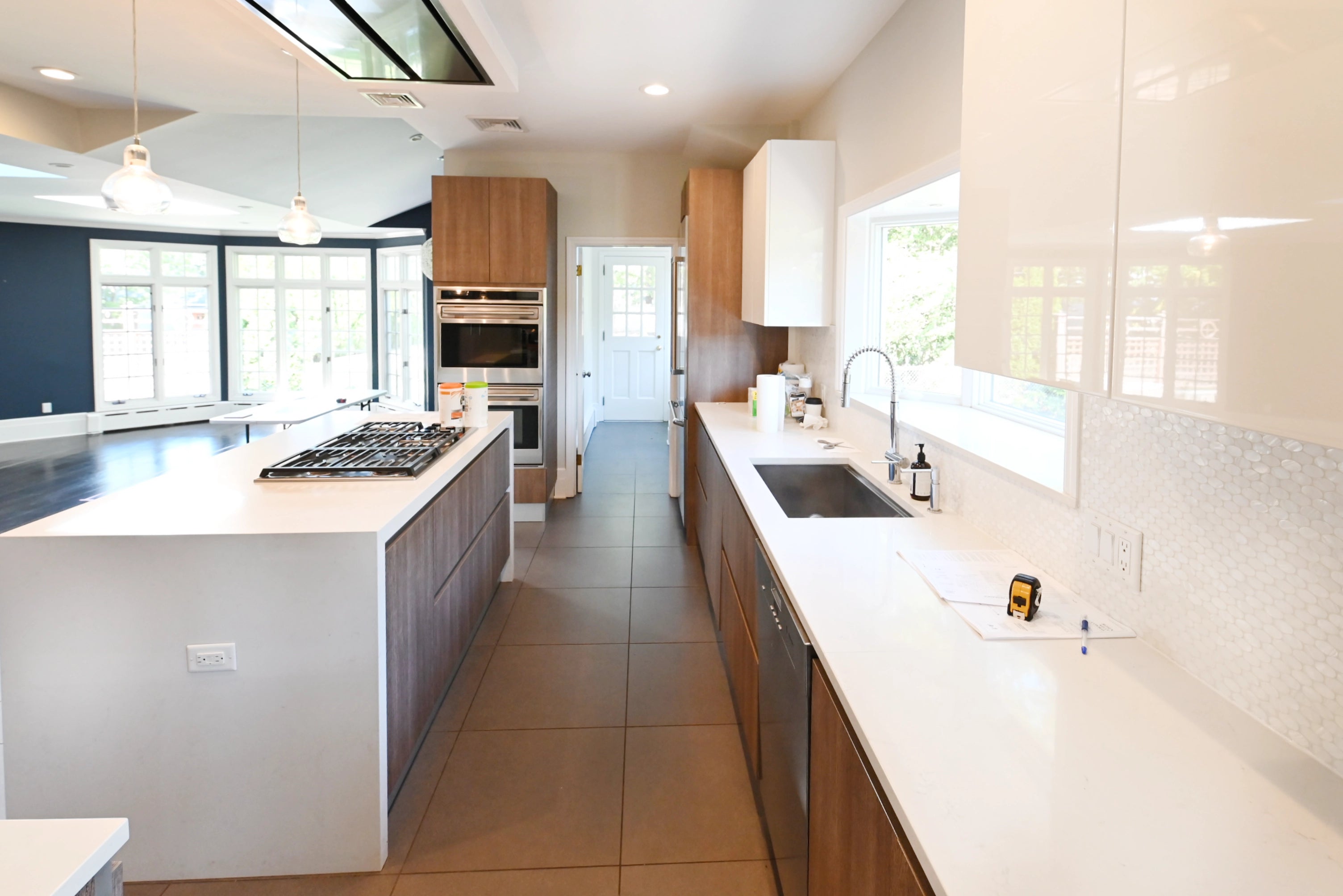 Pedini Luxurious Hot Chocolate Modern Pre-Owned Kitchen