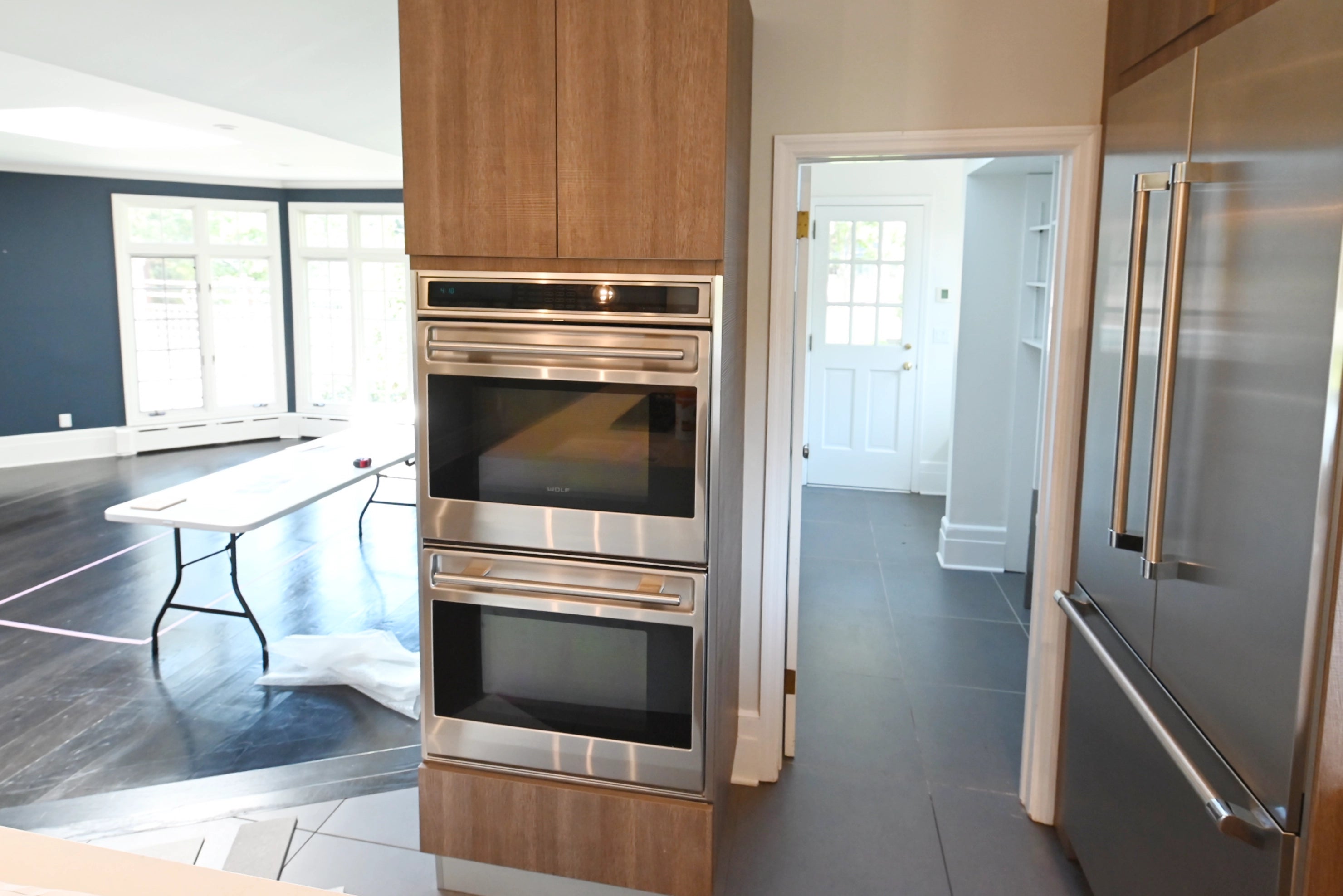 Pedini Luxurious Hot Chocolate Modern Pre-Owned Kitchen