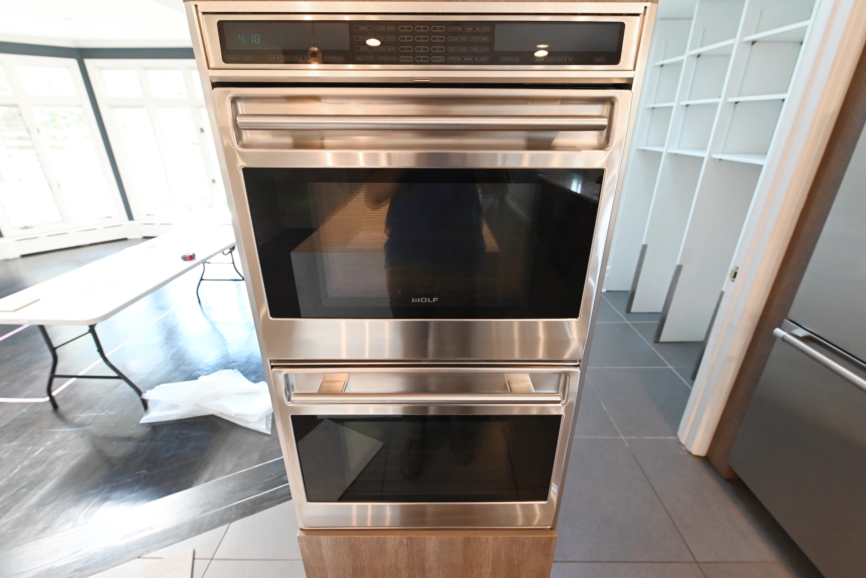 Pedini Luxurious Hot Chocolate Modern Pre-Owned Kitchen