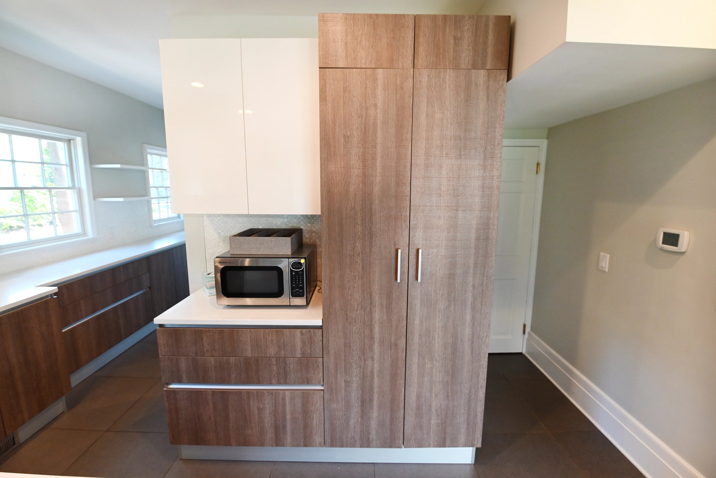 Pedini Luxurious Hot Chocolate Modern Pre-Owned Kitchen