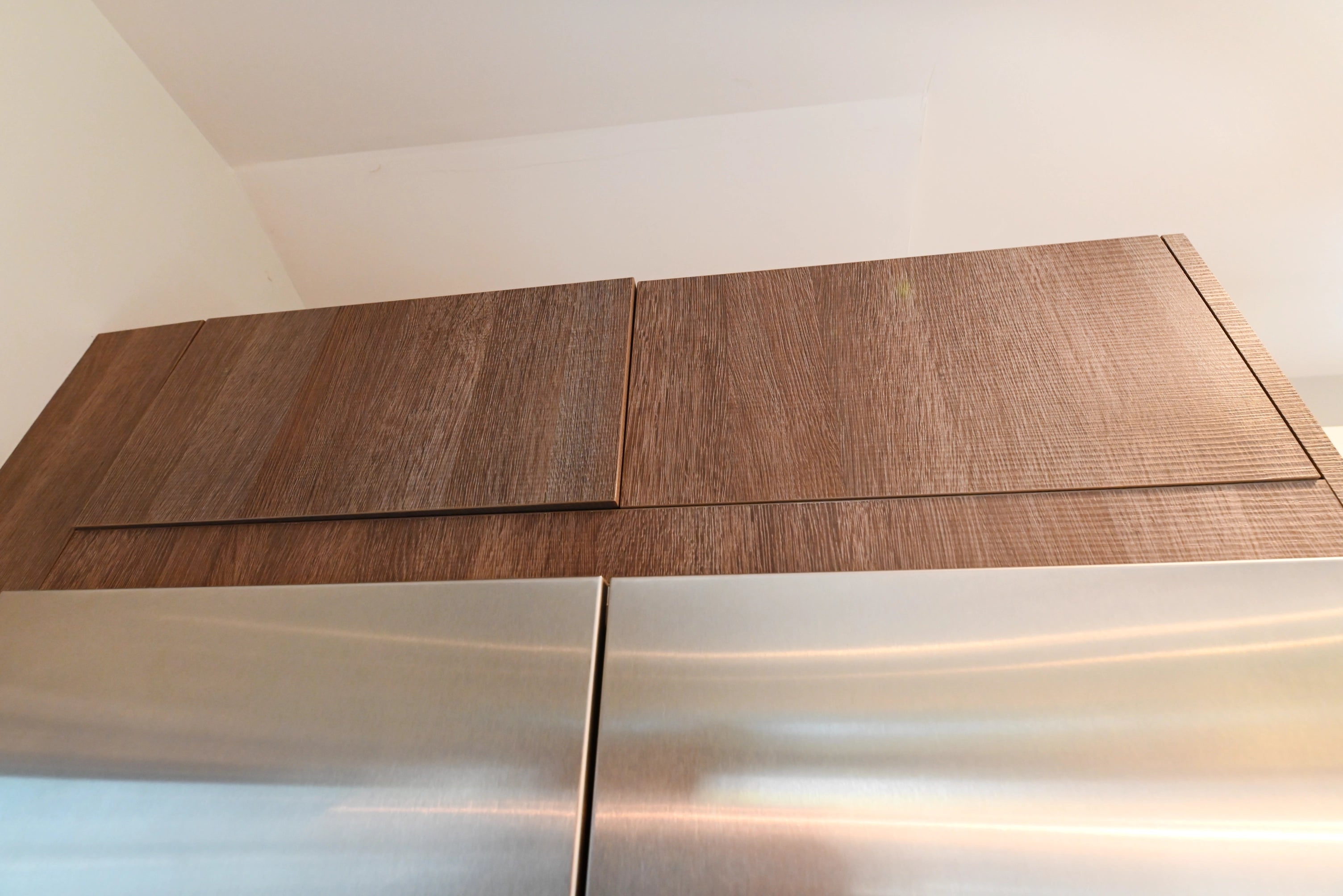 Pedini Luxurious Hot Chocolate Modern Pre-Owned Kitchen