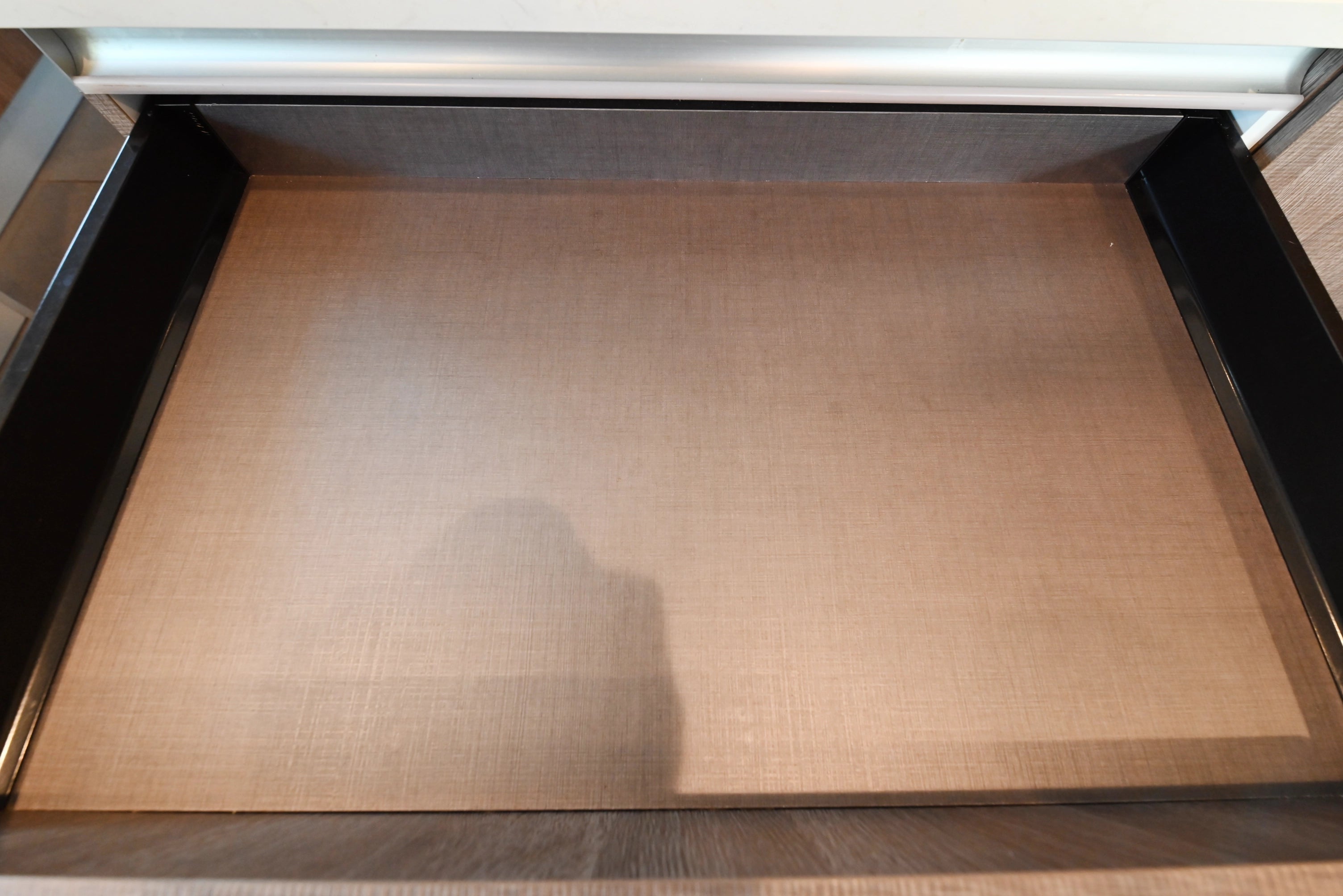 Pedini Luxurious Hot Chocolate Modern Pre-Owned Kitchen