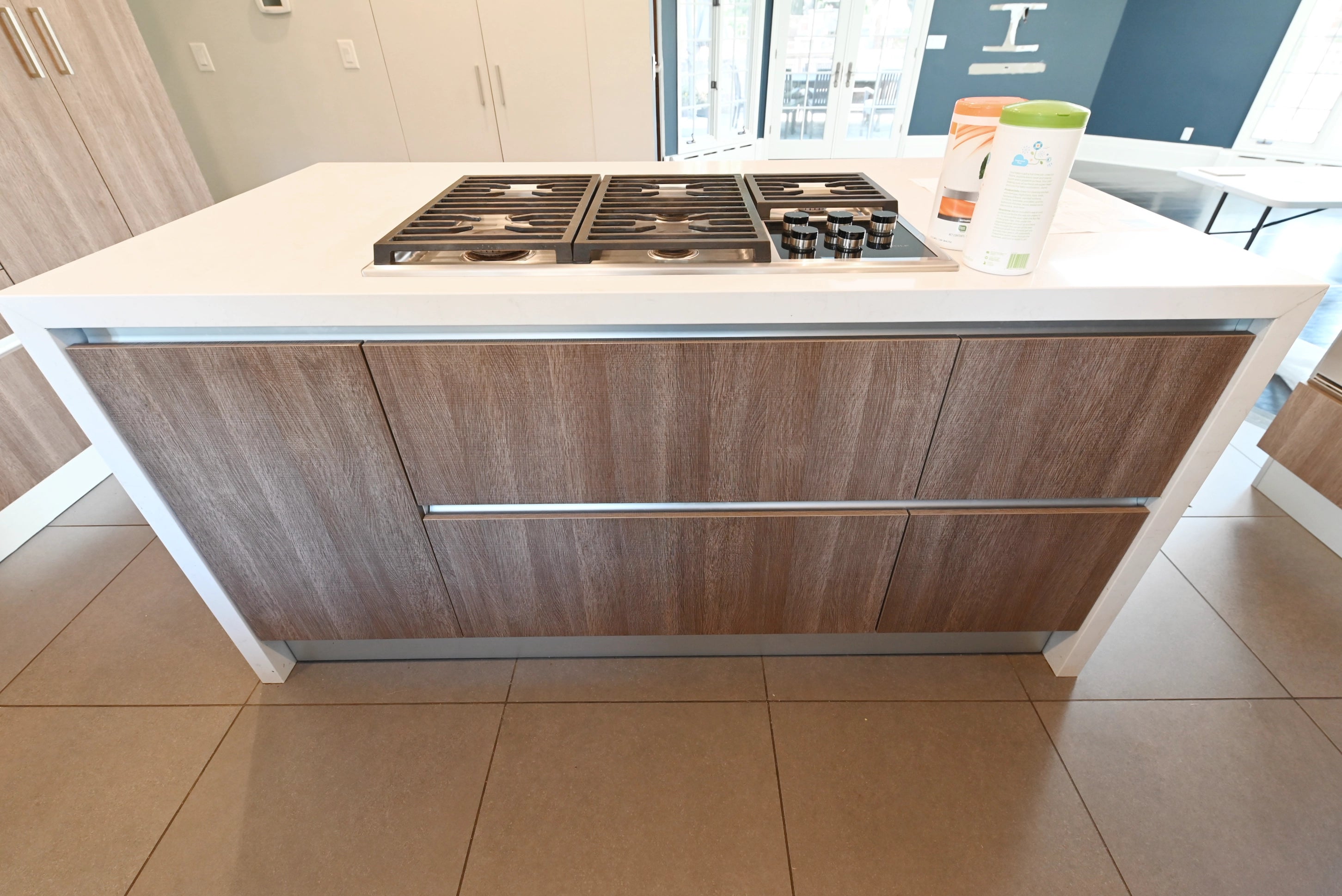 Pedini Luxurious Hot Chocolate Modern Pre-Owned Kitchen