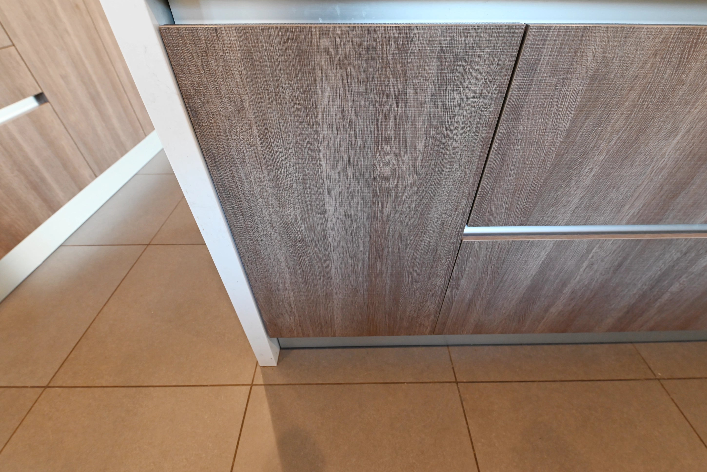 Pedini Luxurious Hot Chocolate Modern Pre-Owned Kitchen